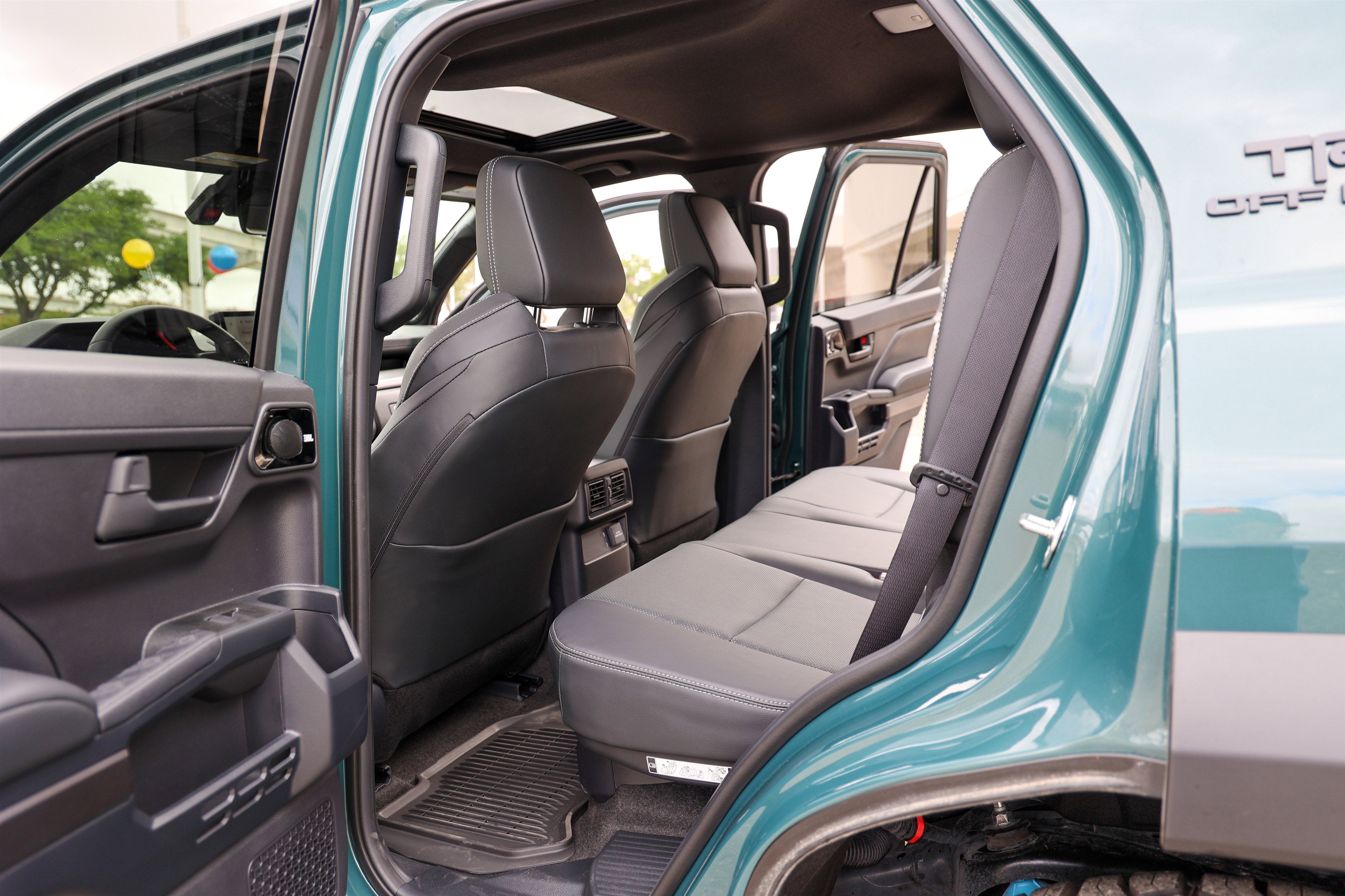 2025 Toyota 4RUNNER TRD Off Road Premium