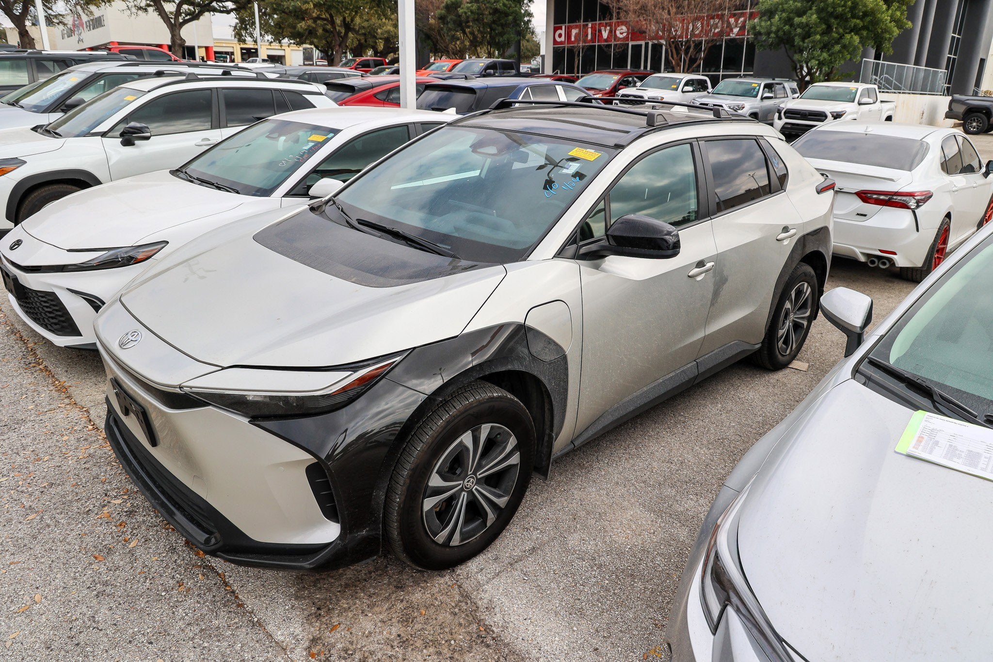 Used 2024 Toyota bZ4X XLE with VIN JTMAAAAA8RA033639 for sale in San Antonio, TX