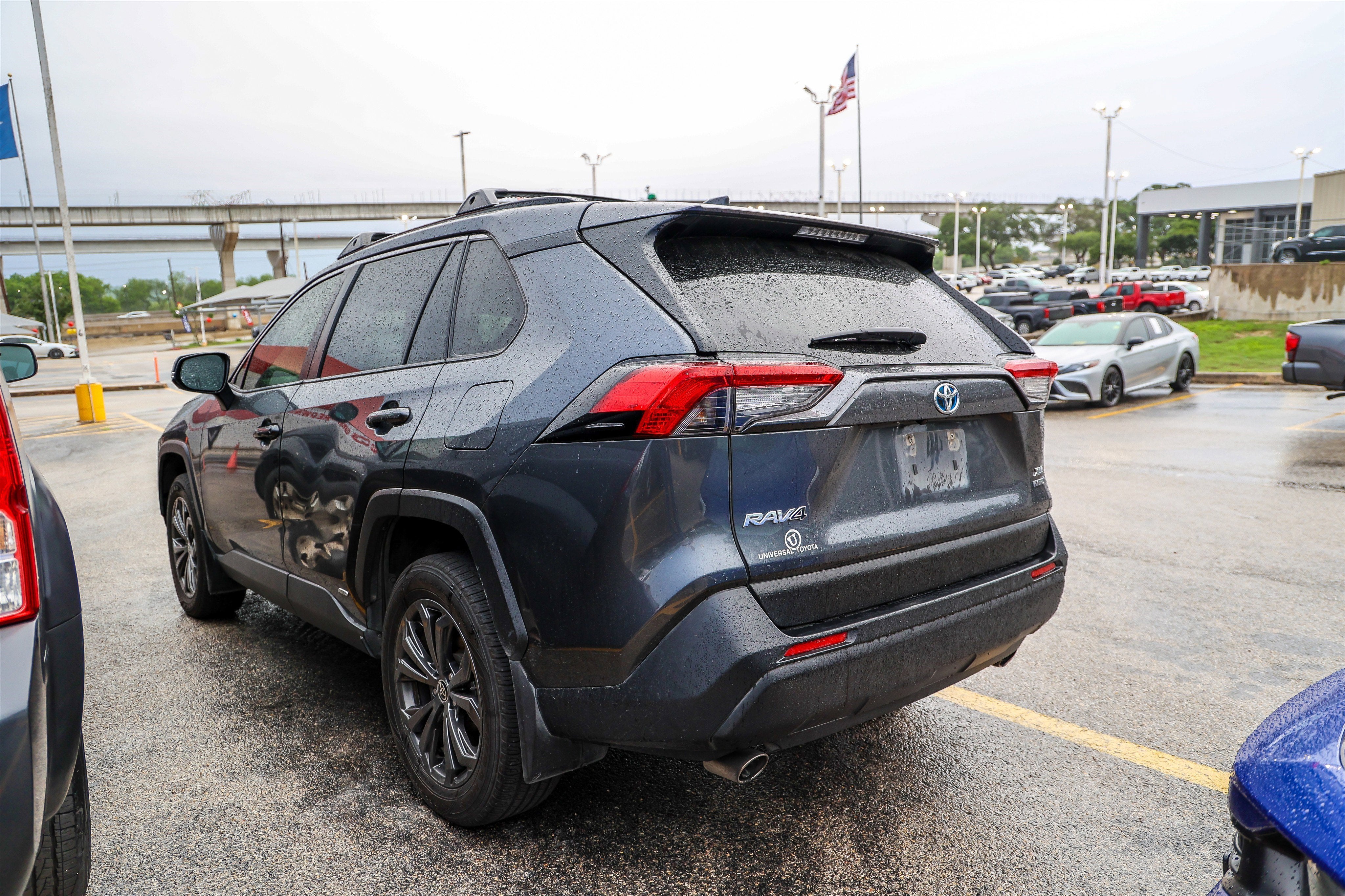 2022 Toyota RAV4 Hybrid XLE Premium