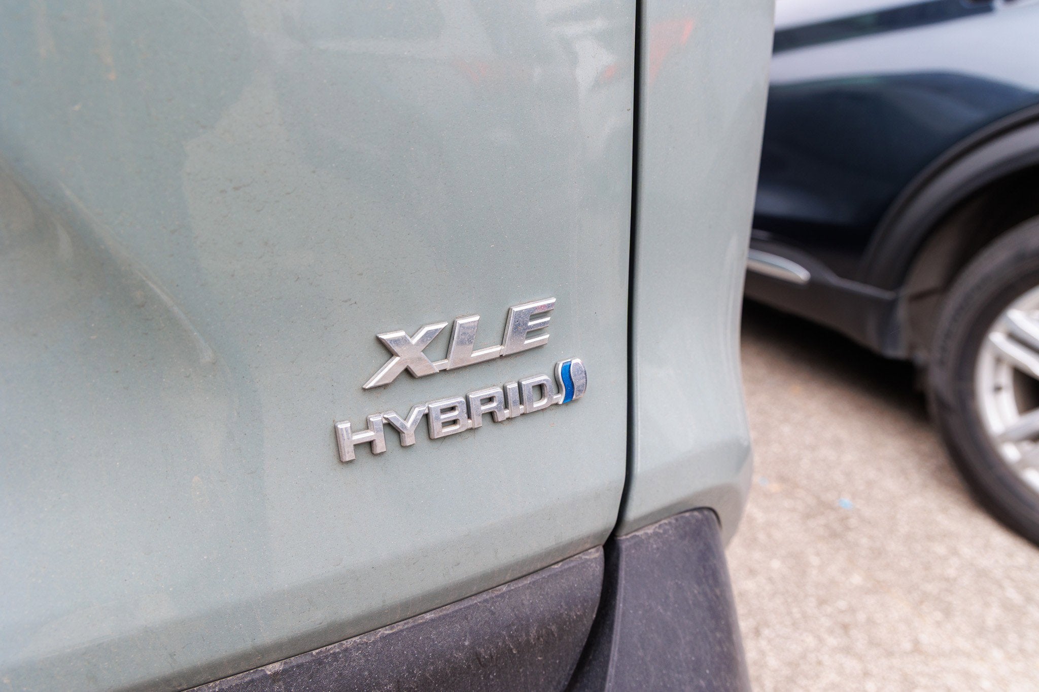 2023 Toyota RAV4 HYBRID Hybrid XLE Premium