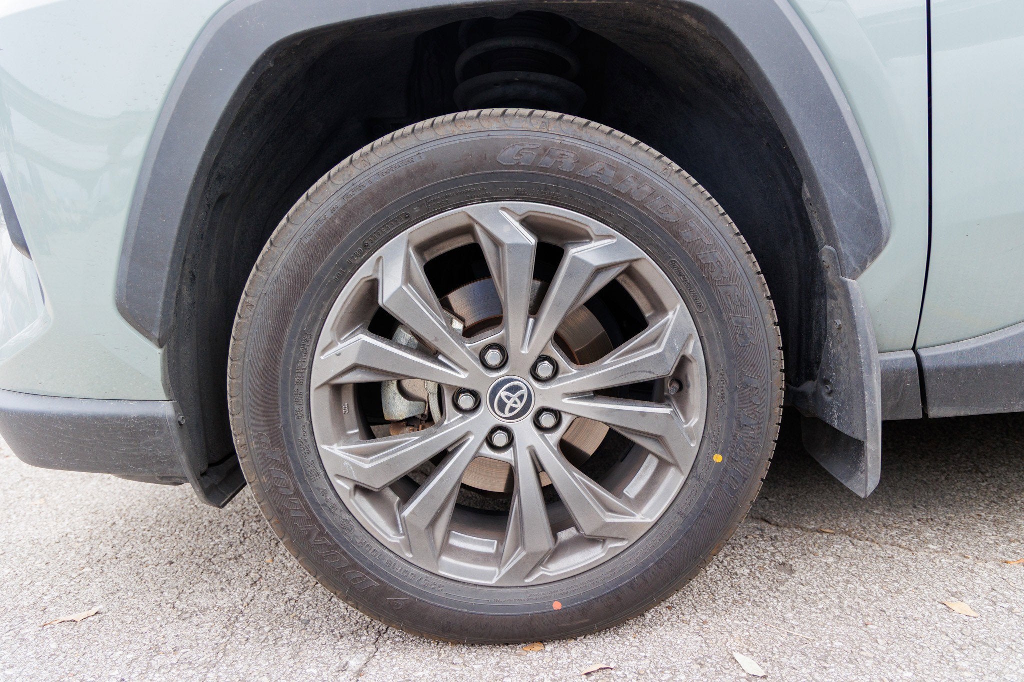 2023 Toyota RAV4 HYBRID Hybrid XLE Premium