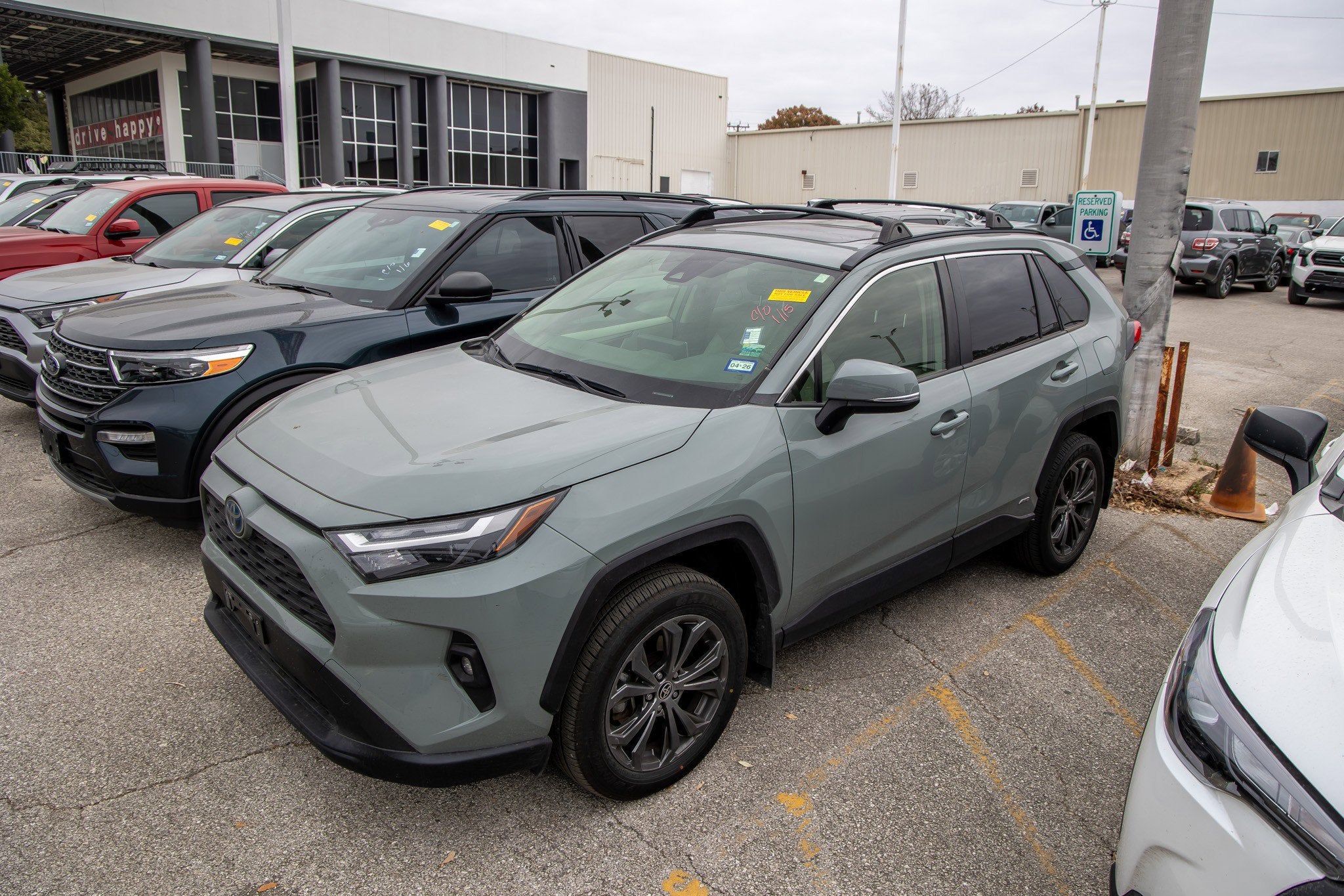 2023 Toyota RAV4 HYBRID Hybrid XLE Premium