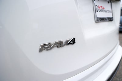 2018 Toyota RAV4 SE