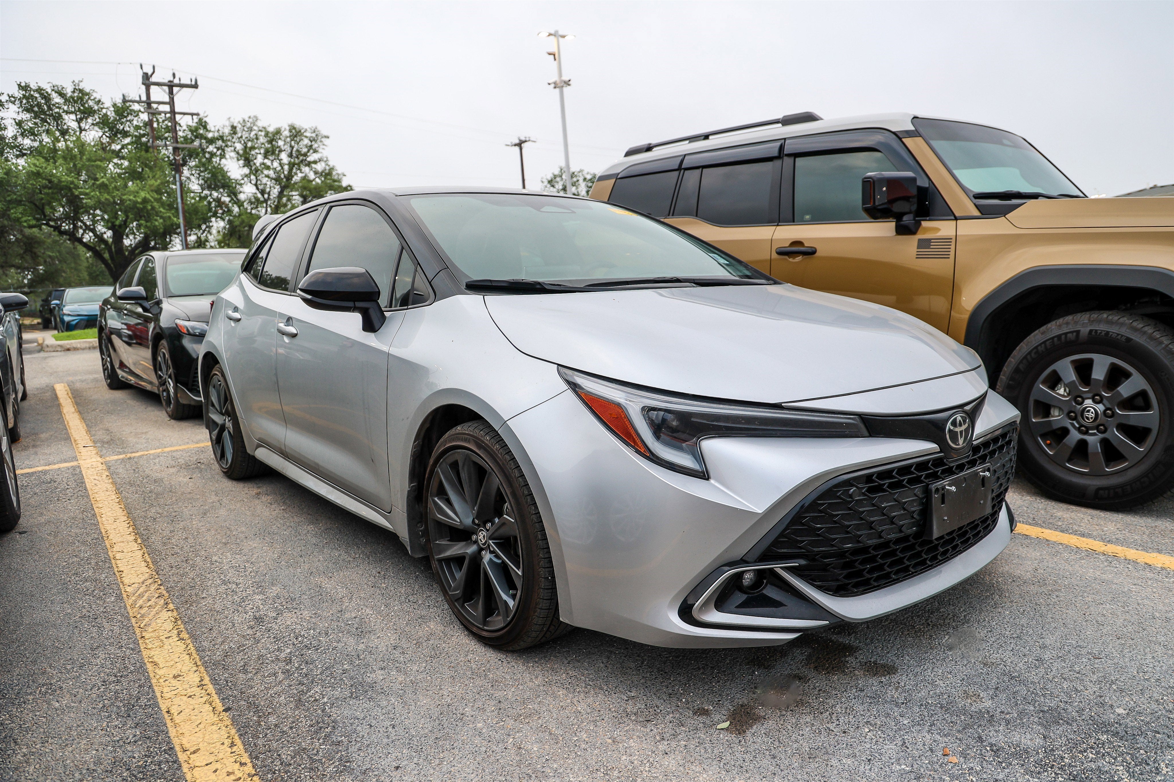 2025 Toyota COROLLA HATCHBACK XSE