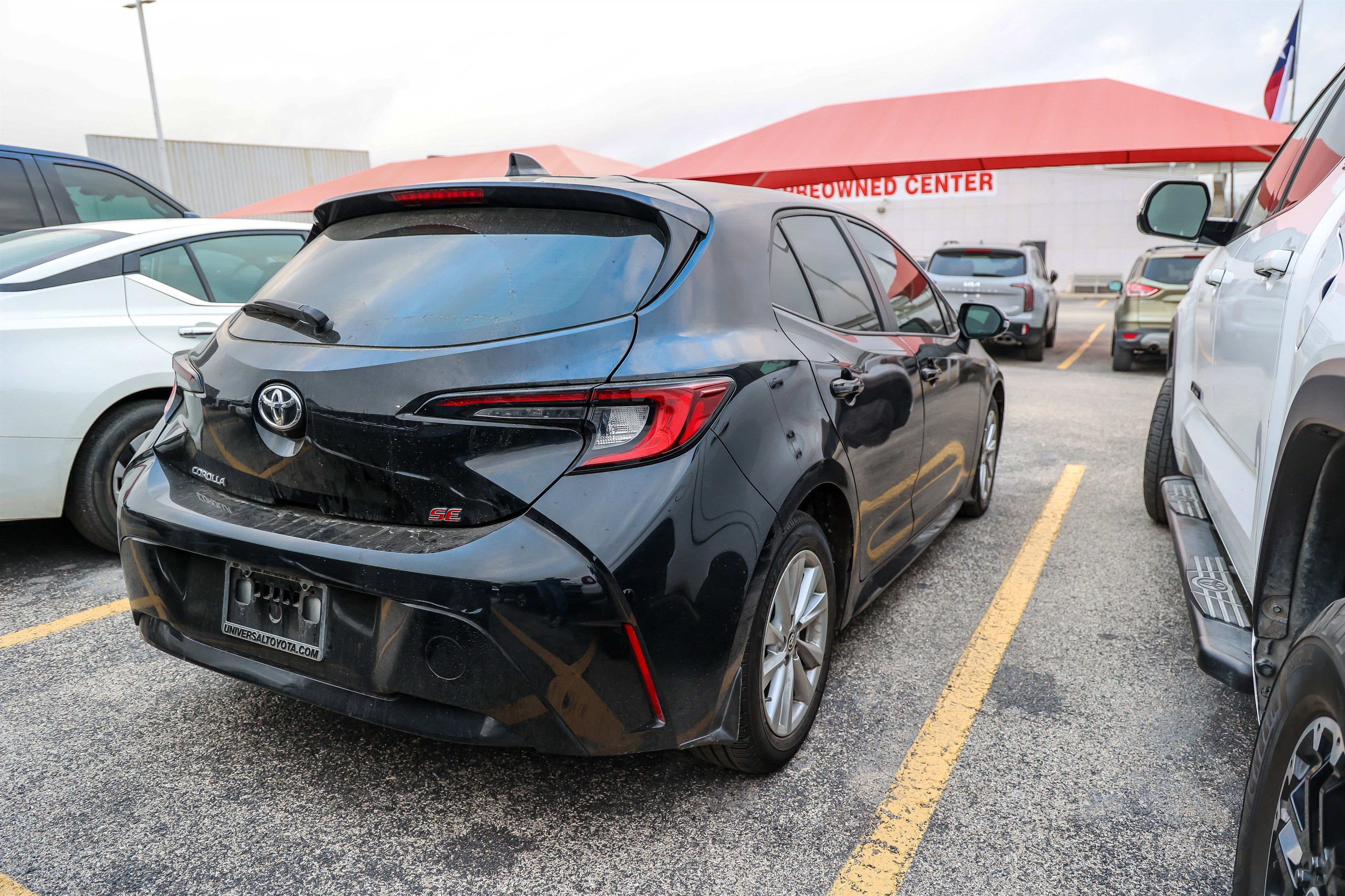 2025 Toyota COROLLA HATCHBACK SE