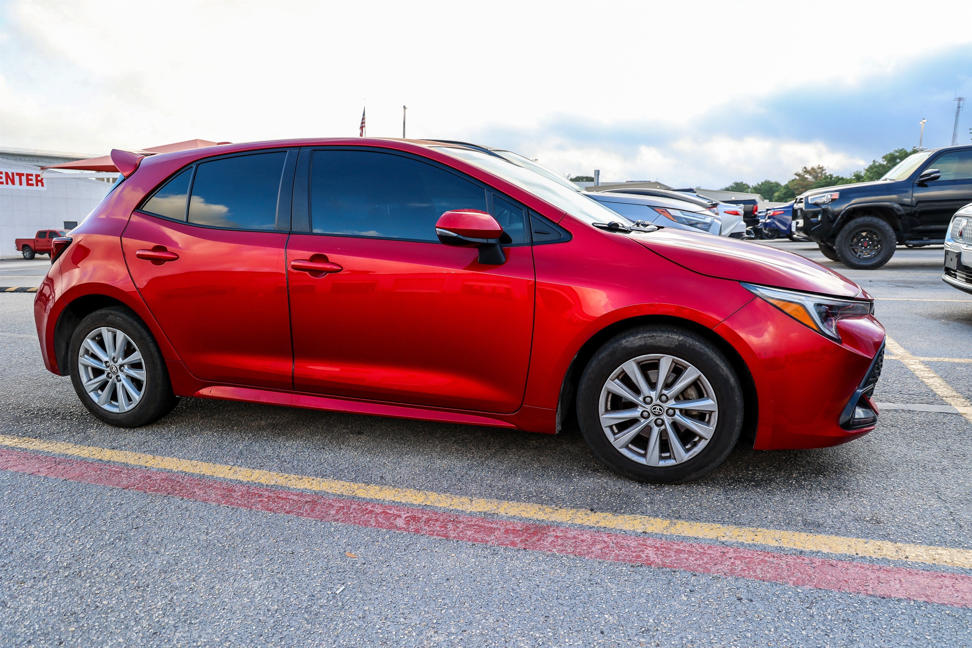 2023 Toyota Corolla Hatchback SE