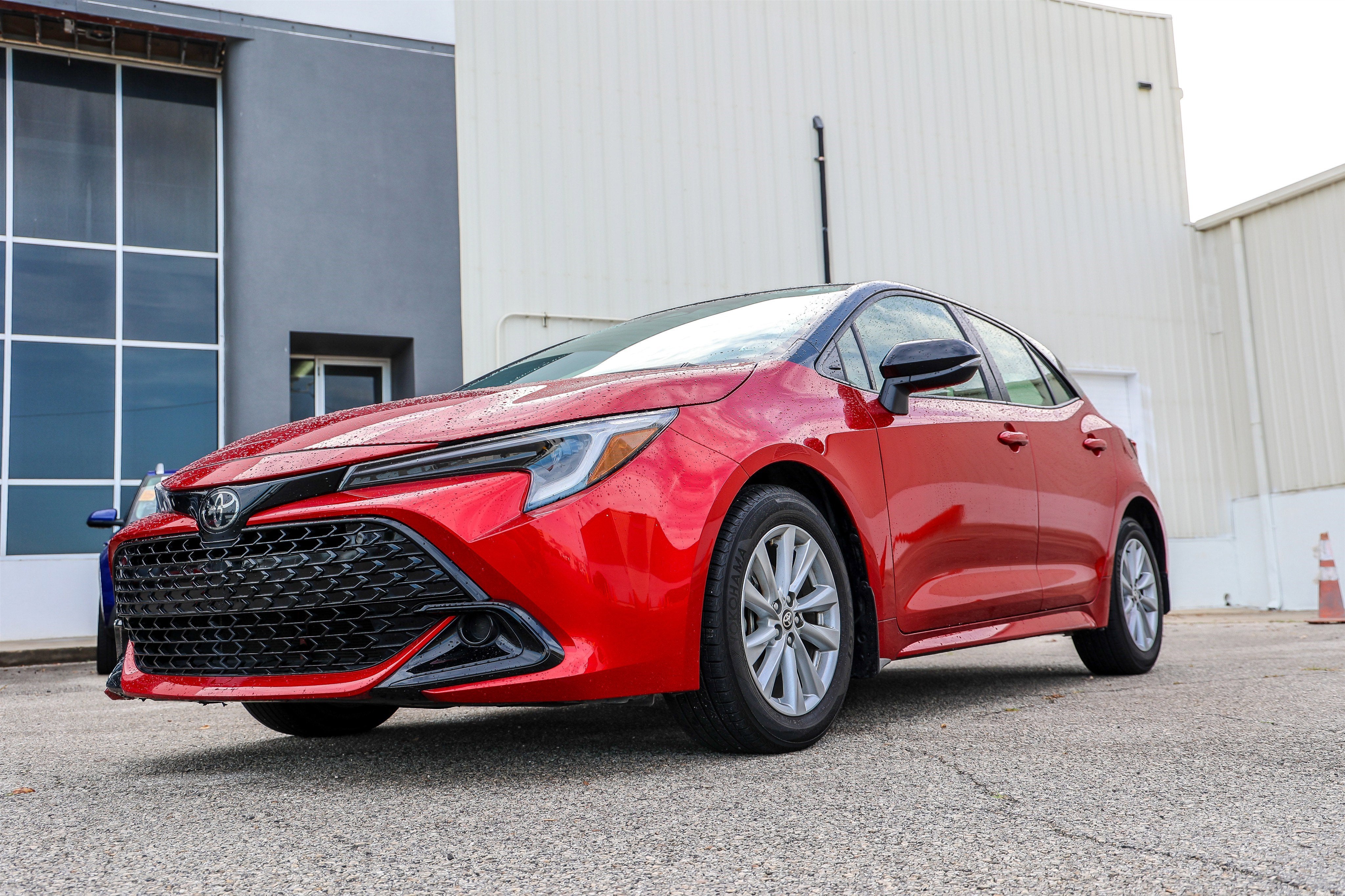 2024 Toyota COROLLA HATCHBACK SE