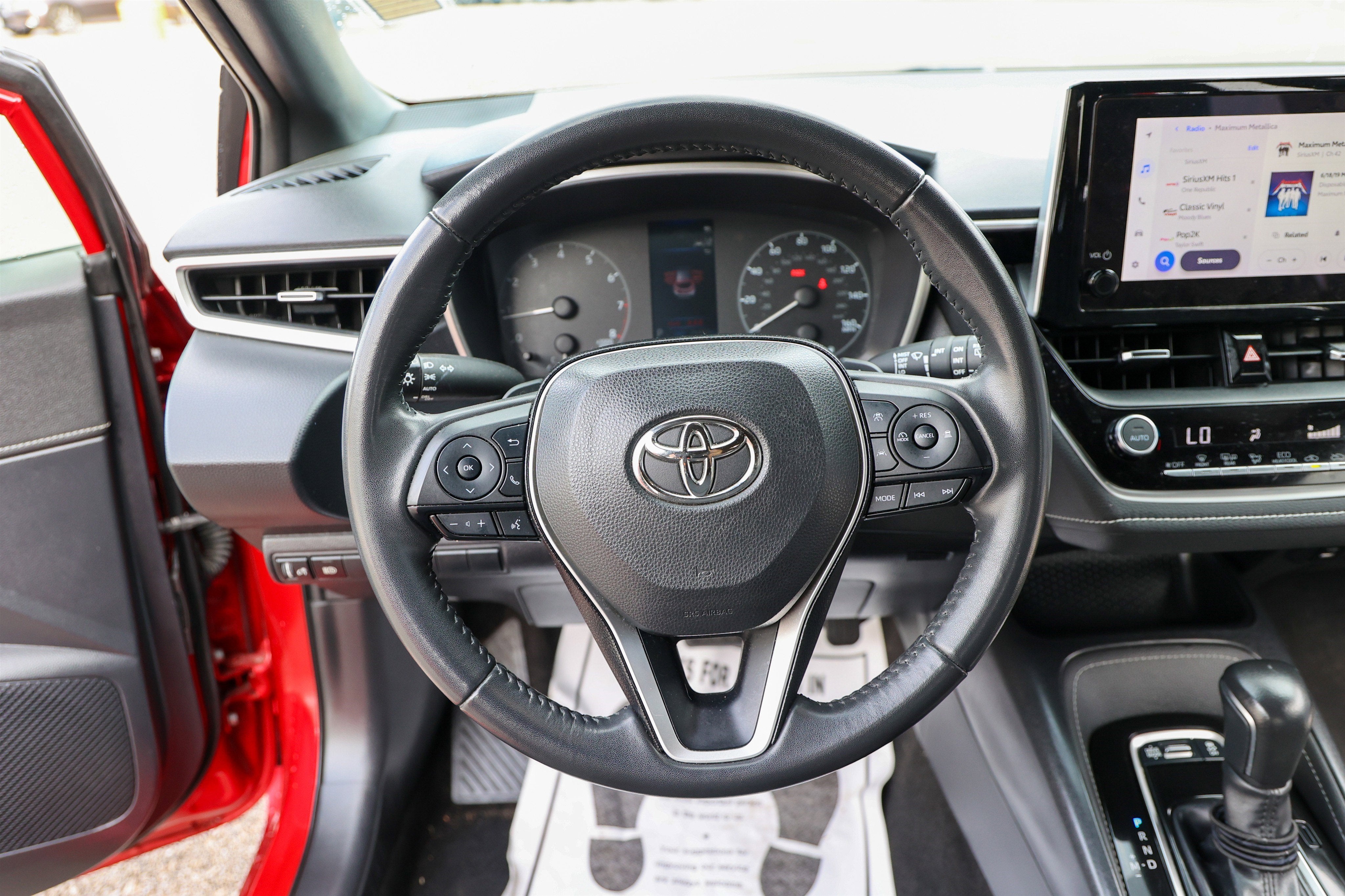 2024 Toyota COROLLA HATCHBACK SE