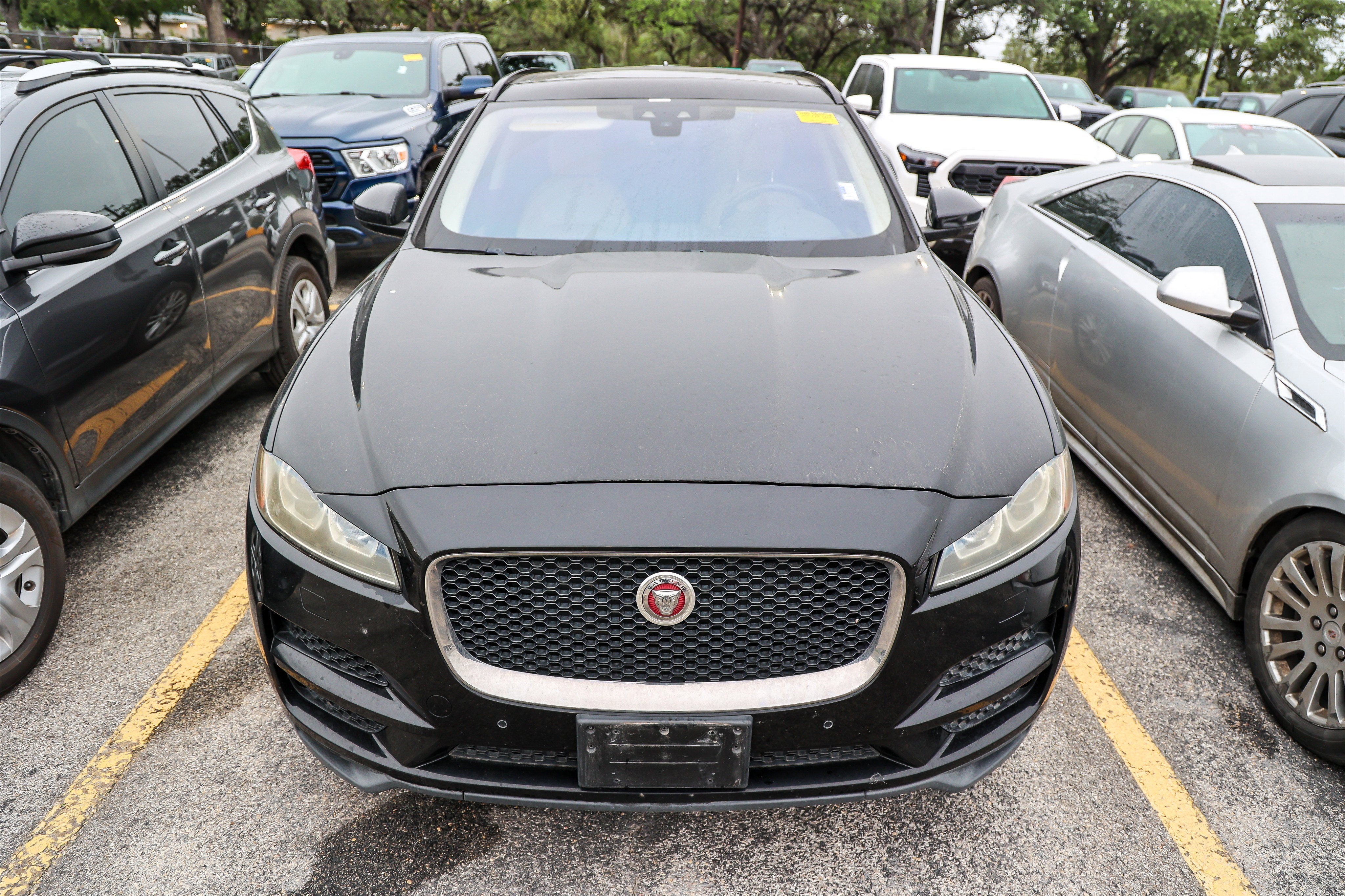 2019 Jaguar F-PACE 30t Prestige