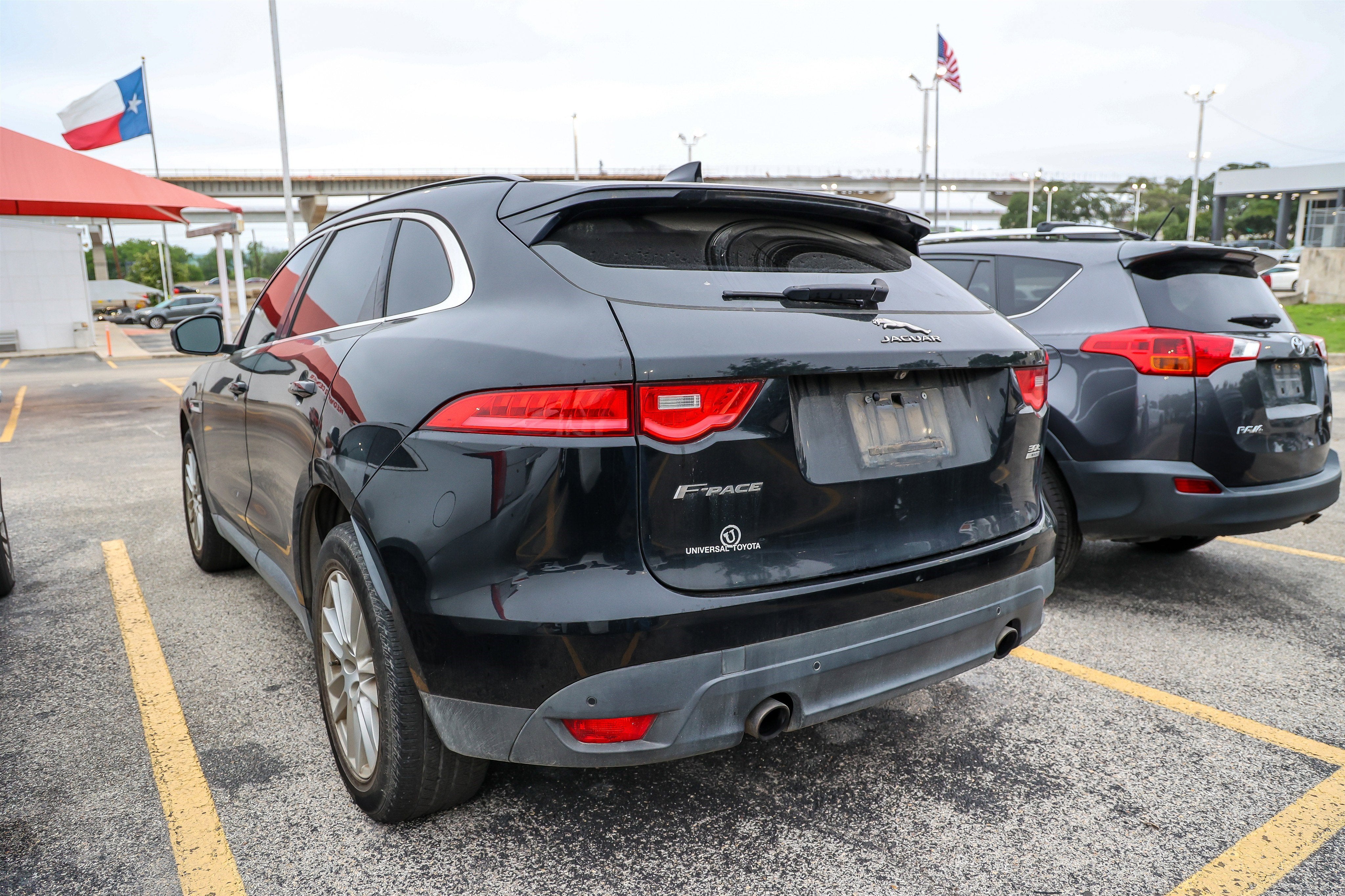 2019 Jaguar F-PACE 30t Prestige