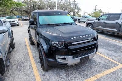 2023 Land Rover Defender SE