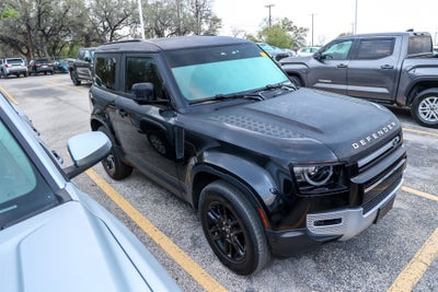 2023 Land Rover Defender SE