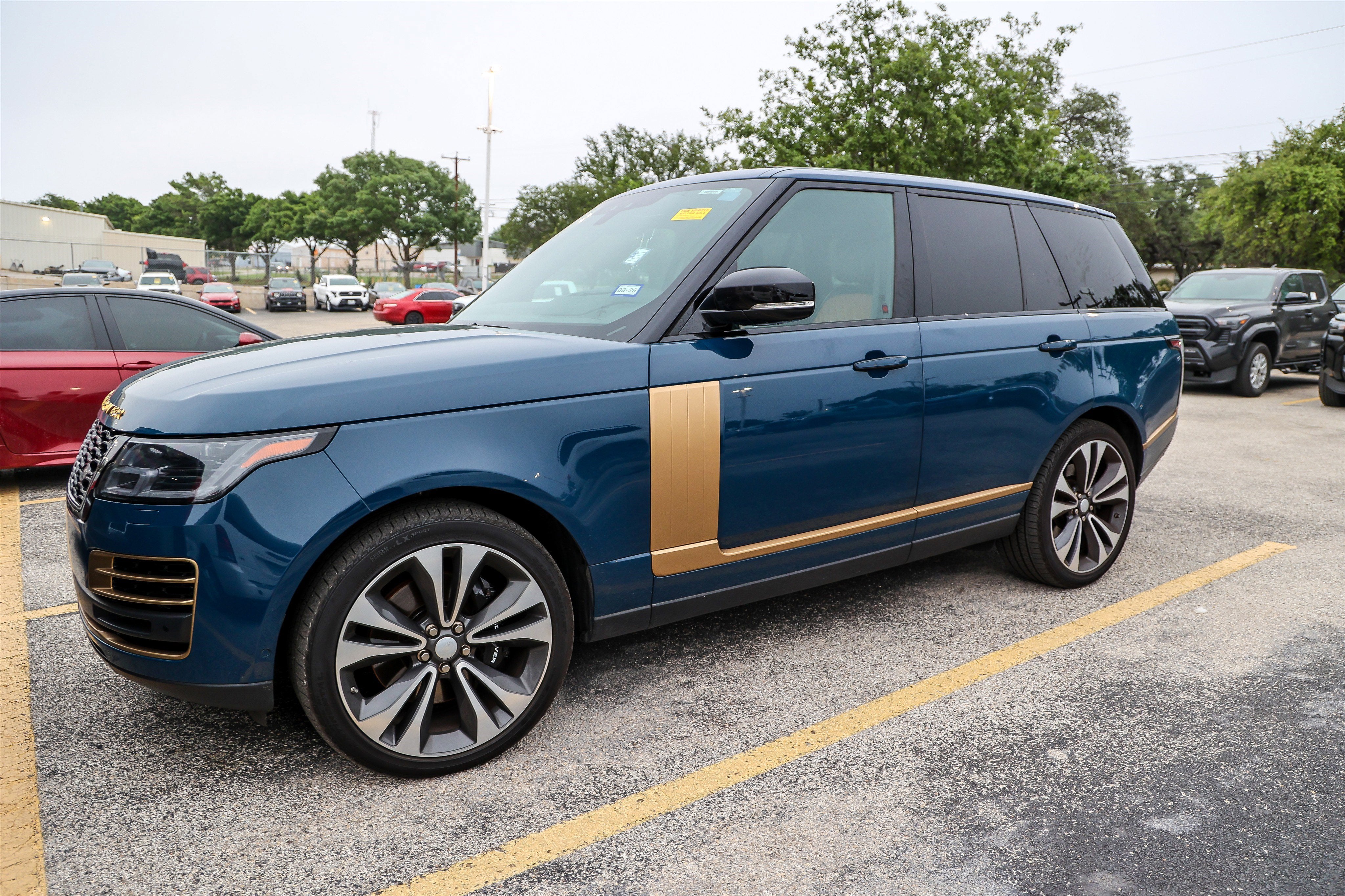 2021 Land Rover Range Rover SV Autobiography Dynamic Black