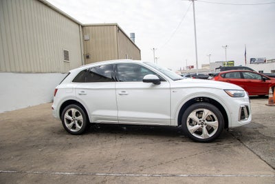 2023 Audi Q5 S line Prestige