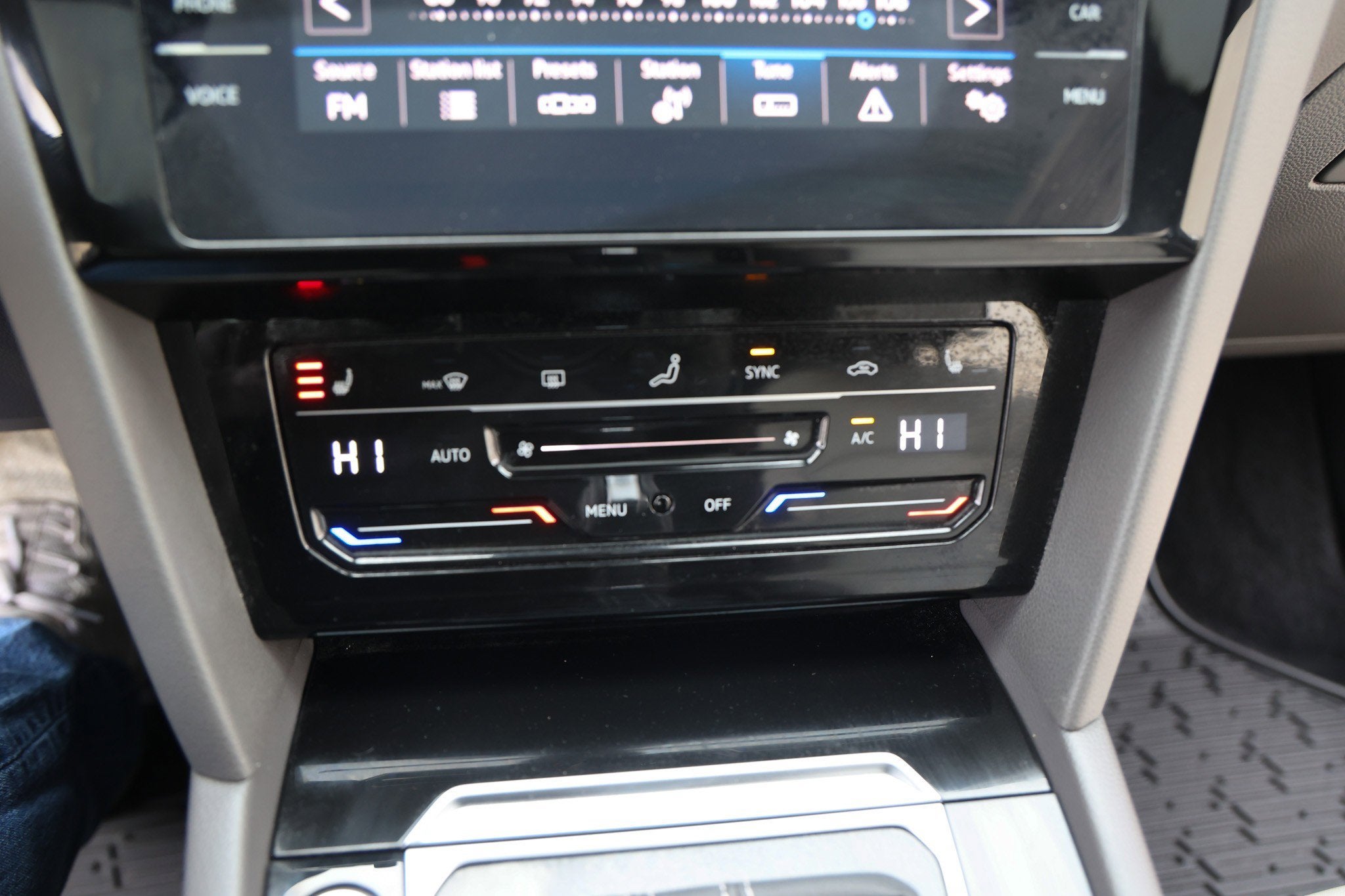 2023 Volkswagen Arteon SEL R-Line