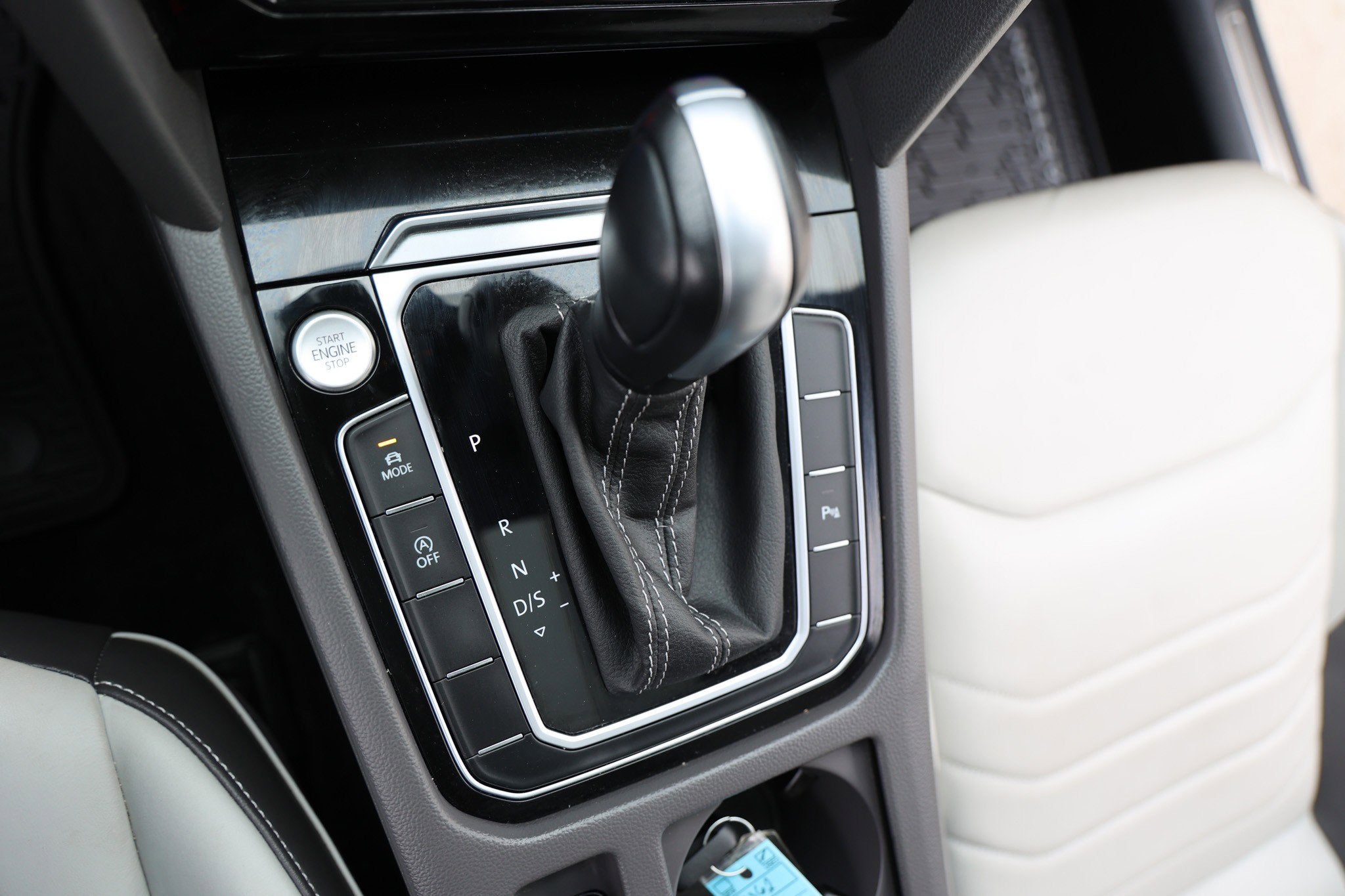 2023 Volkswagen Arteon SEL R-Line