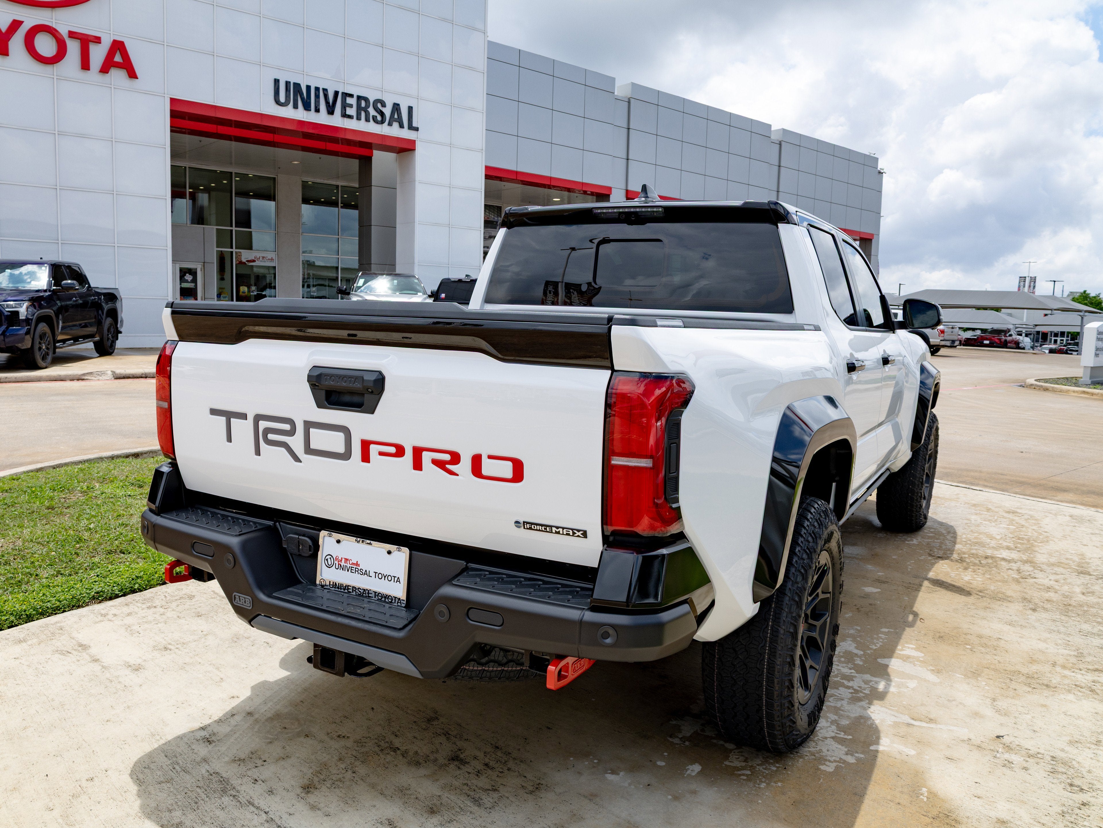 2026 Toyota Tacoma i-FORCE MAX Tacoma TRD Pro
