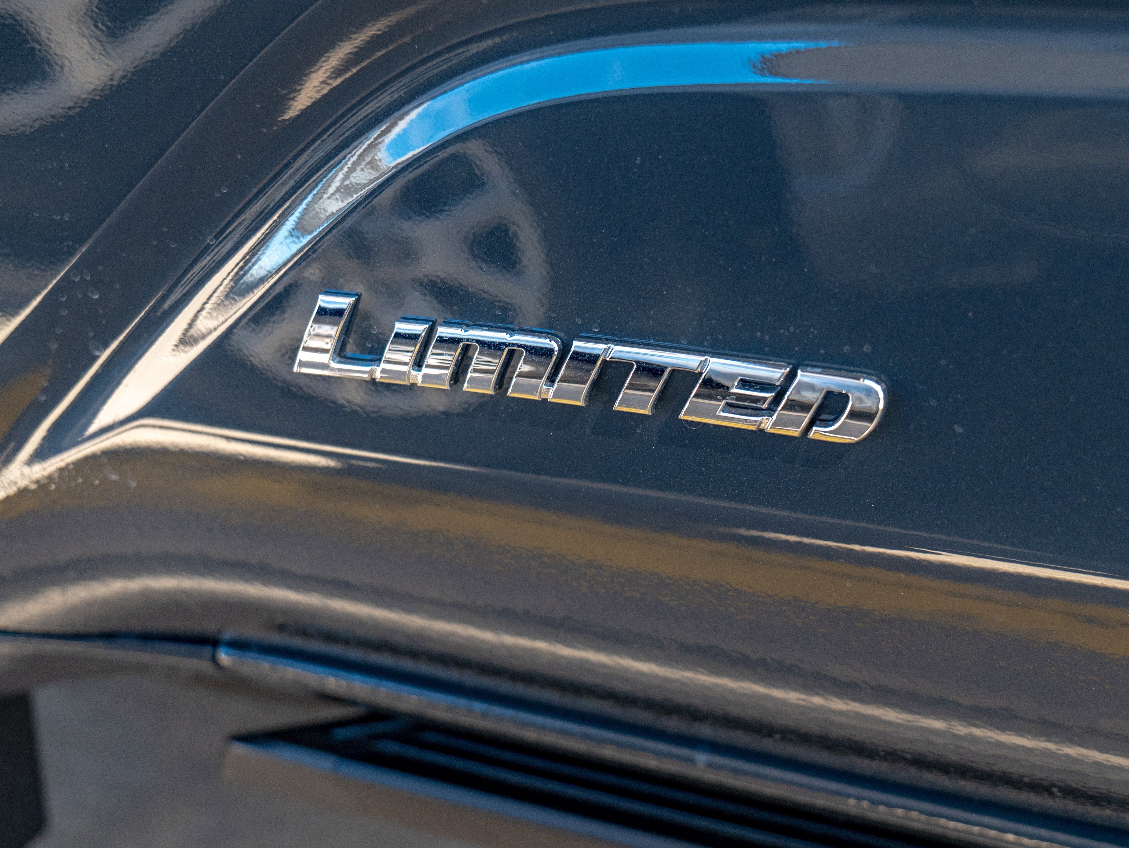 2026 Toyota Tacoma Limited - Photo 9