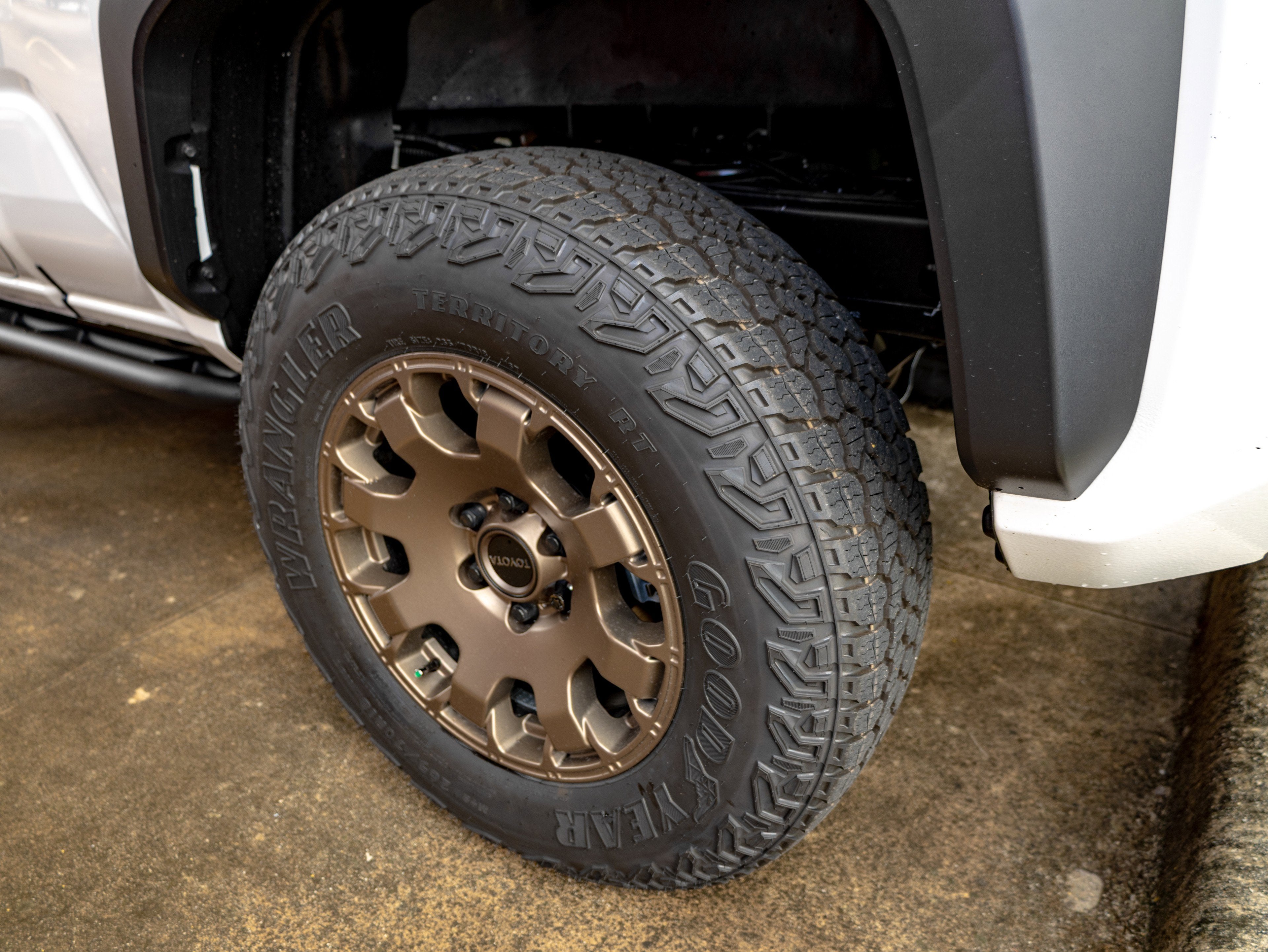 2026 Toyota Tacoma i-FORCE MAX Tacoma Trailhunter