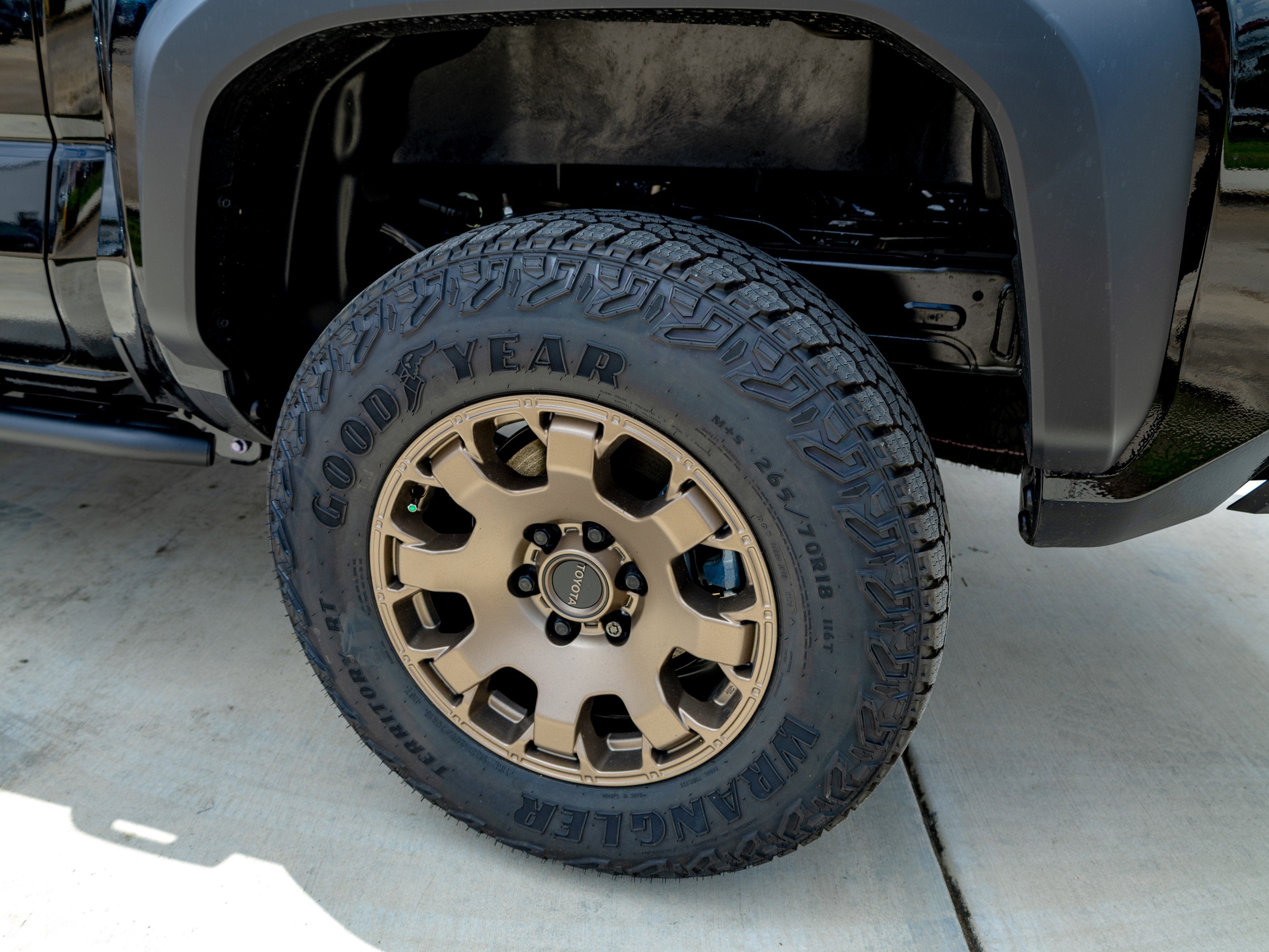 2026 Toyota Tacoma i-FORCE MAX Tacoma Trailhunter
