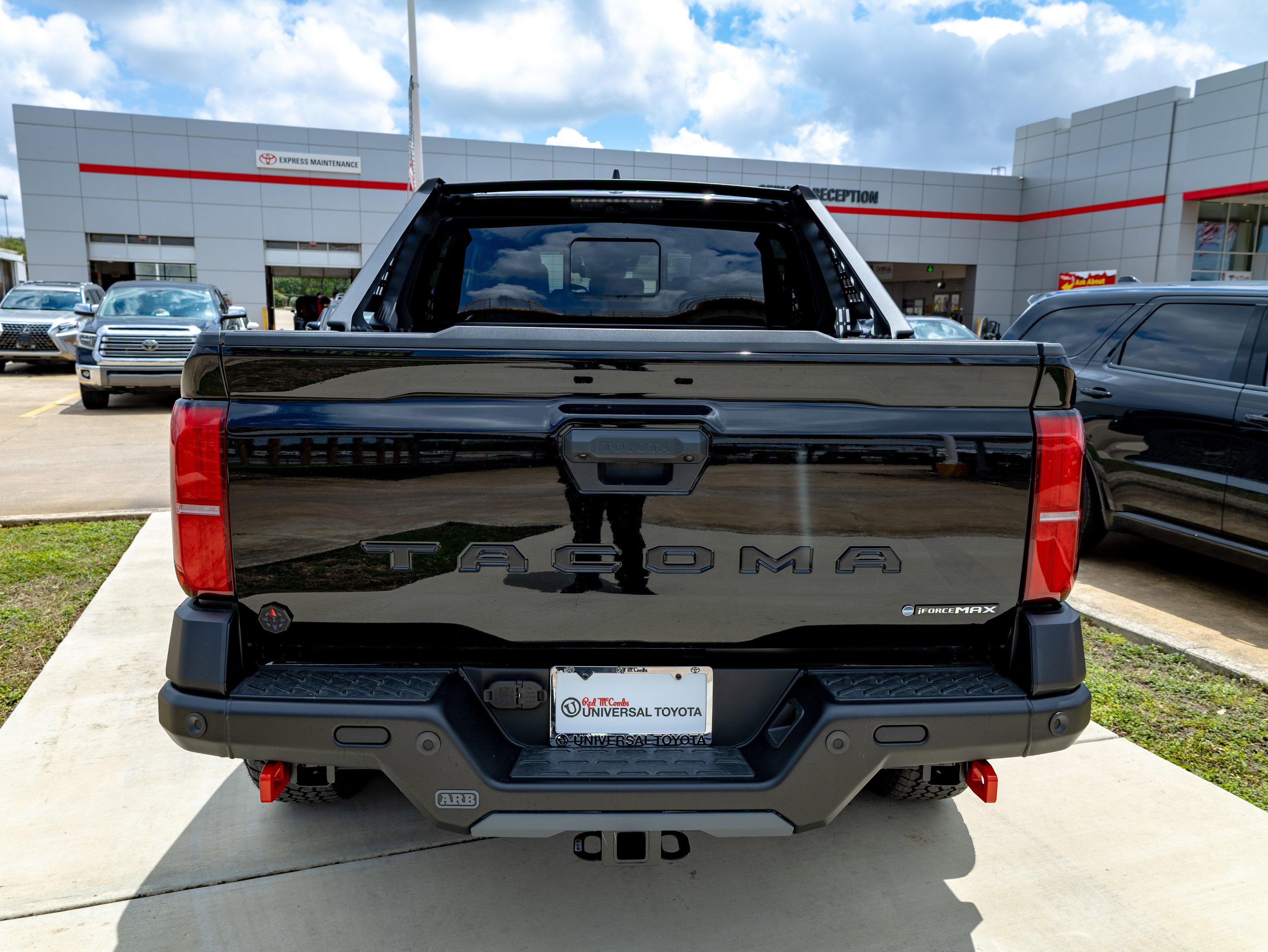 2026 Toyota Tacoma i-FORCE MAX Tacoma Trailhunter