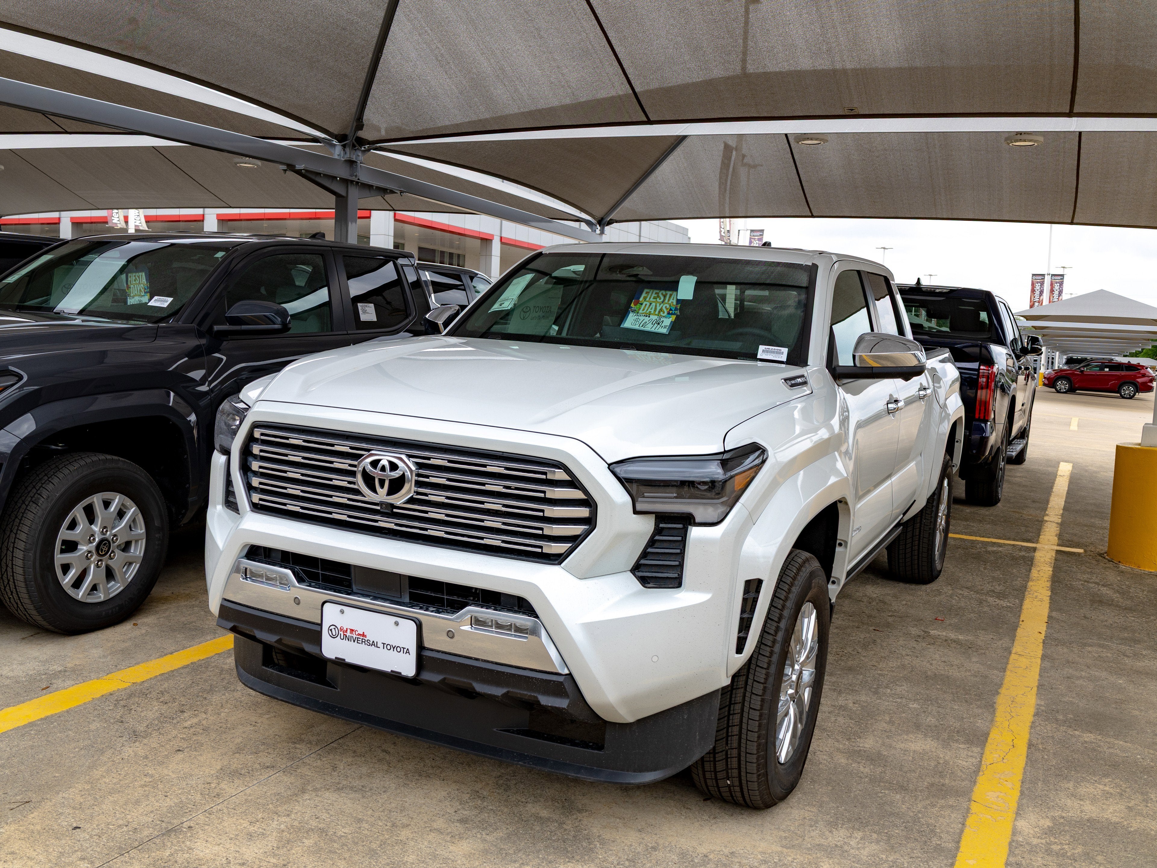 2026 Toyota Tacoma i-FORCE MAX Tacoma Limited