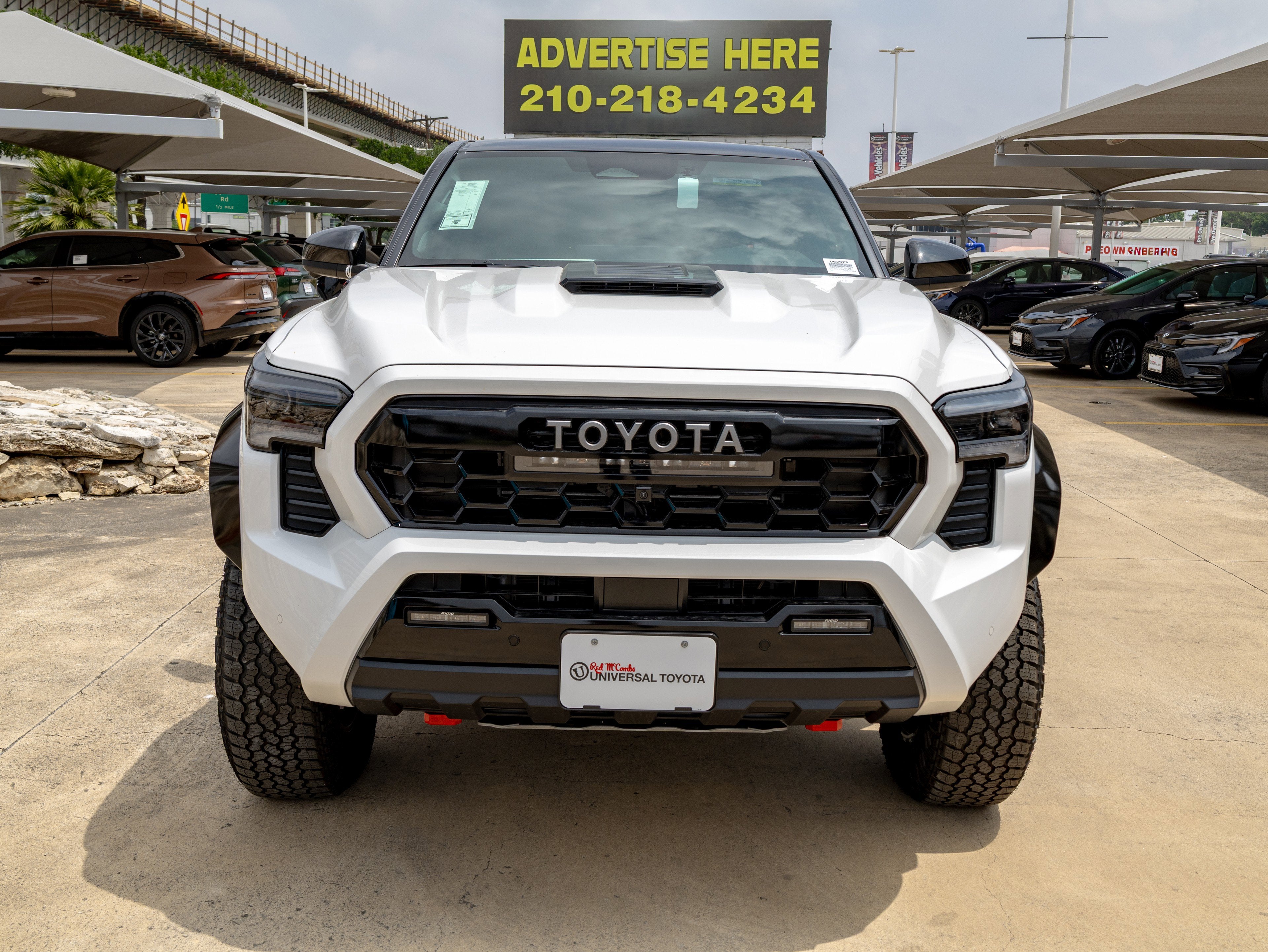 2026 Toyota Tacoma i-FORCE MAX Tacoma TRD Pro