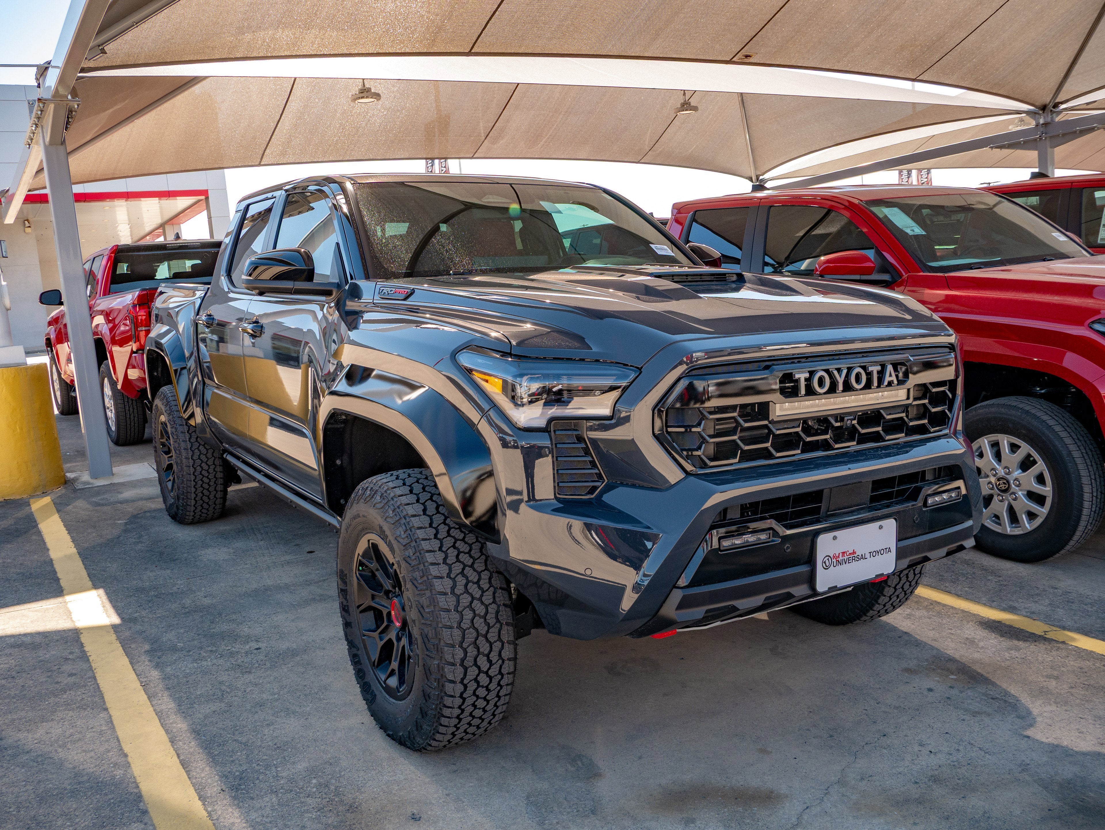2026 Toyota Tacoma i-FORCE MAX Tacoma TRD Pro