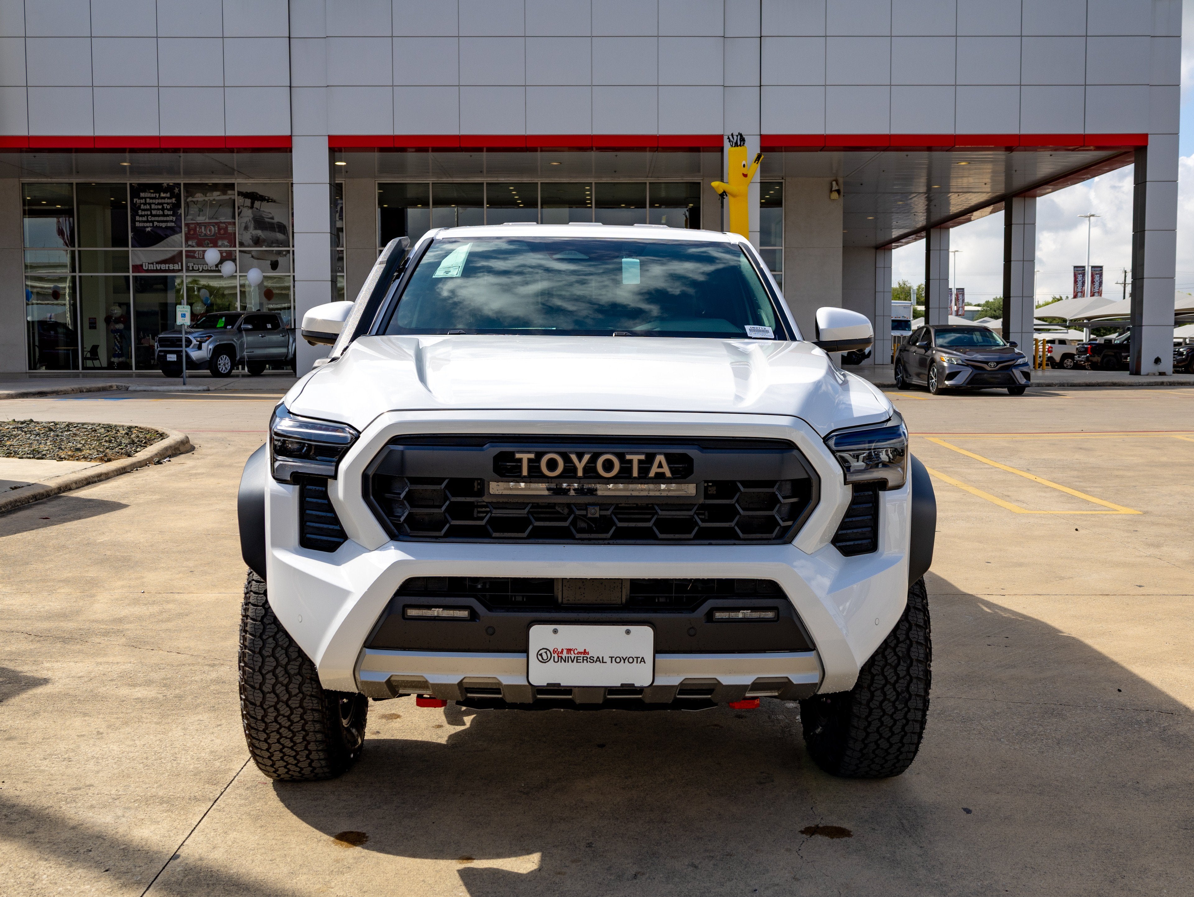 2026 Toyota Tacoma i-FORCE MAX Tacoma Trailhunter