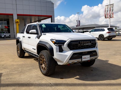 2026 Toyota Tacoma i-FORCE MAX Tacoma Trailhunter