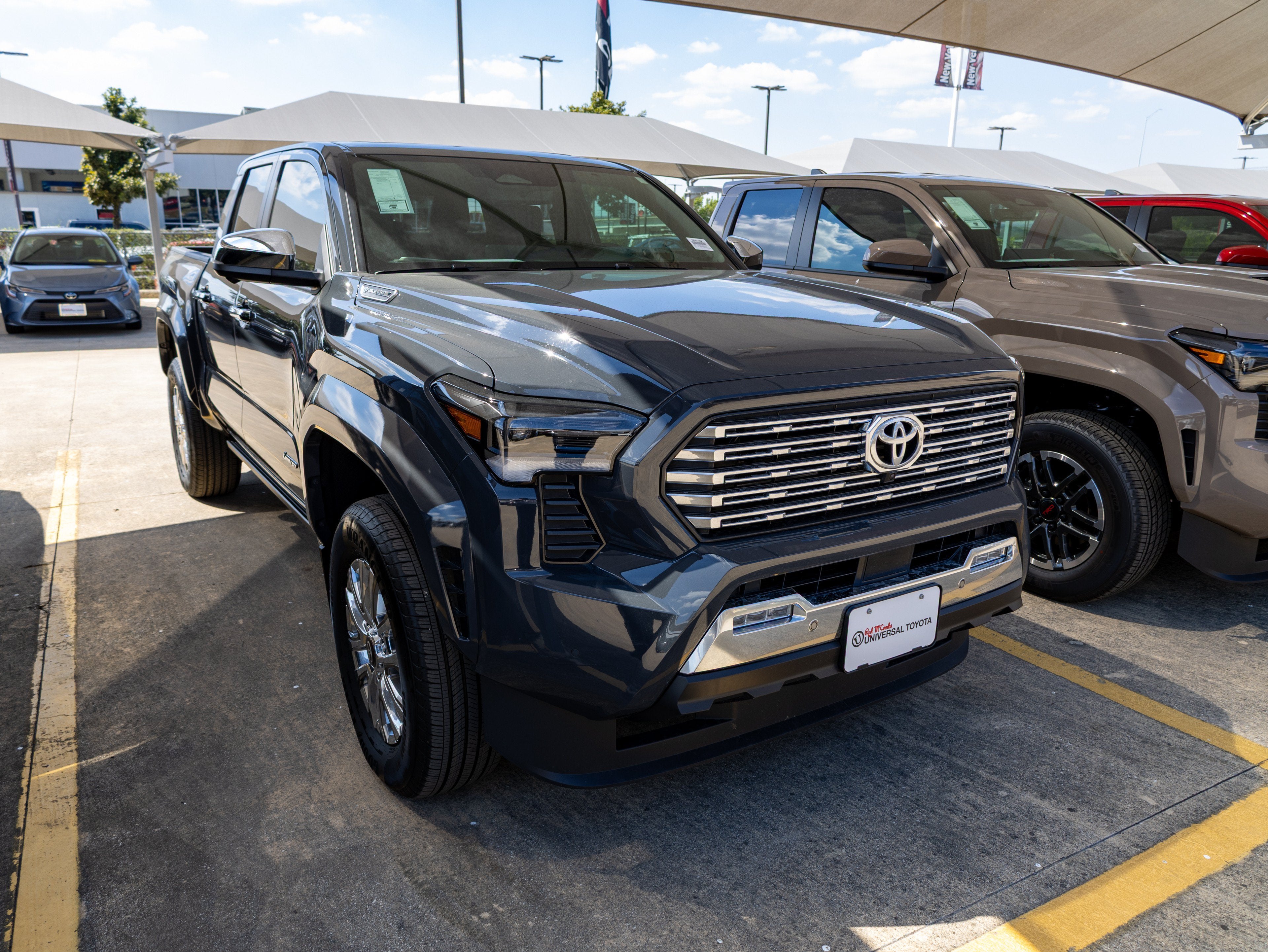 2026 Toyota Tacoma i-FORCE MAX Tacoma Limited