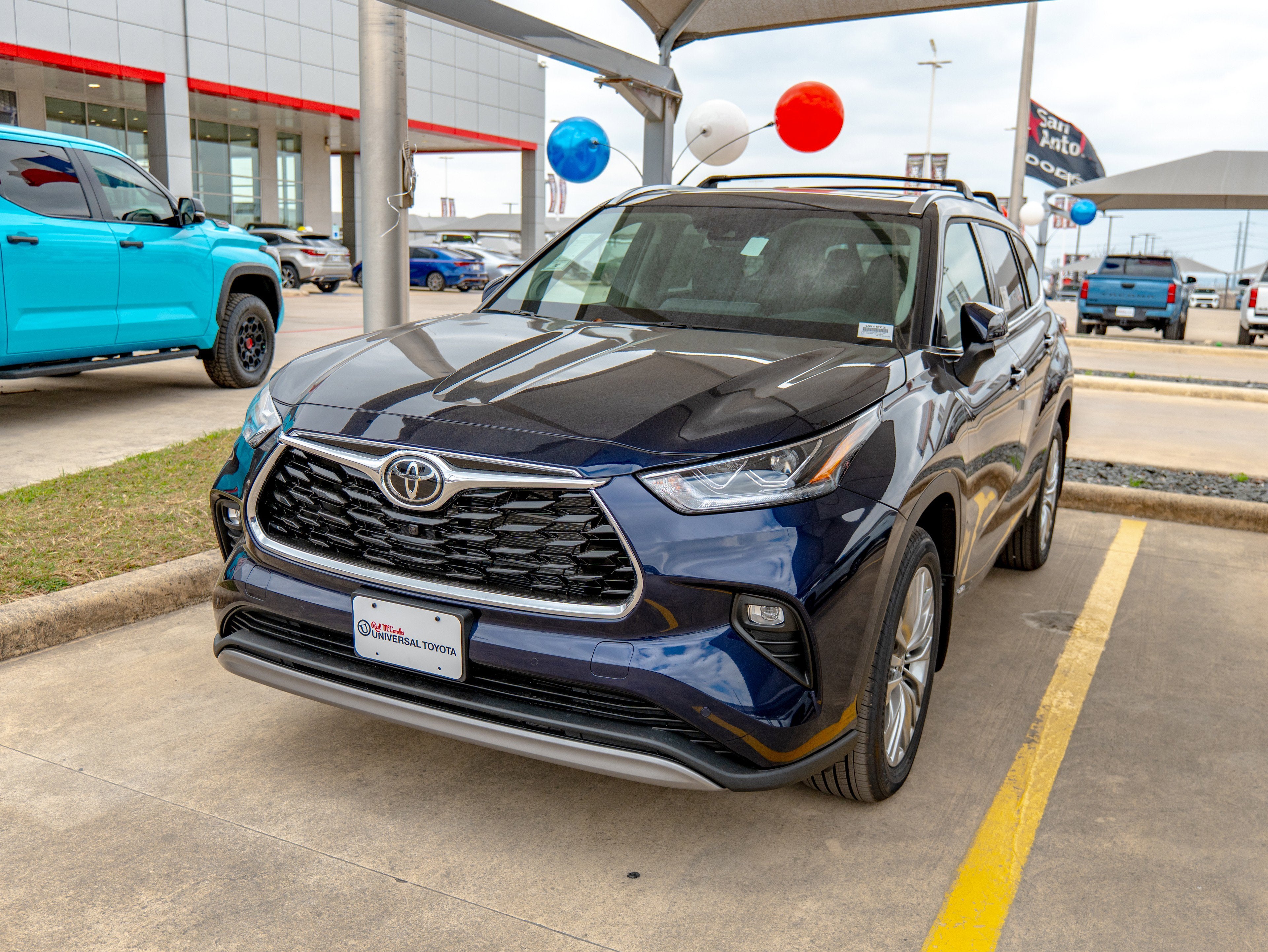 2026 Toyota Highlander Hybrid Platinum