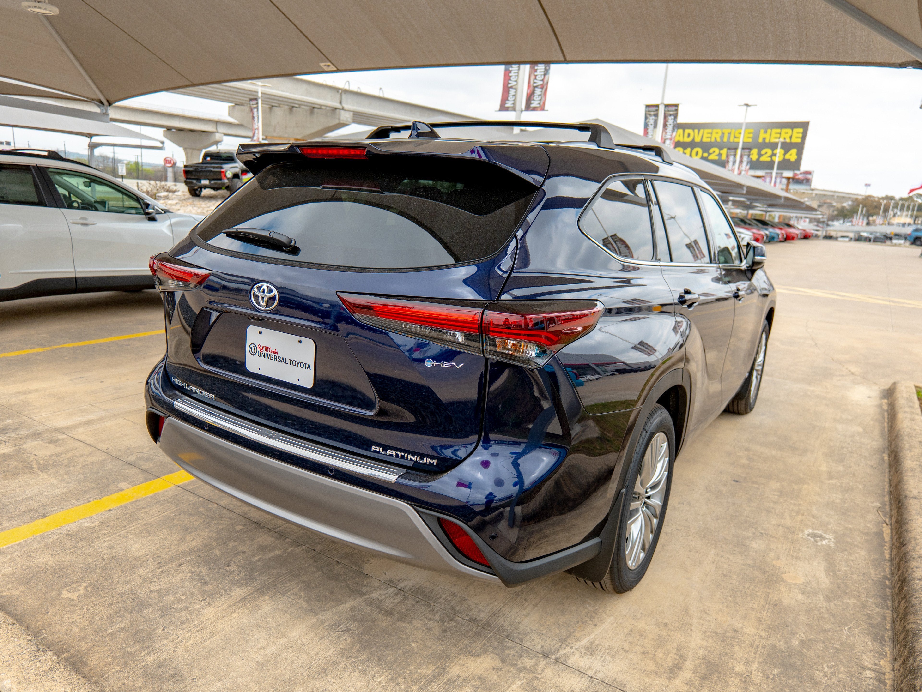 2026 Toyota Highlander Hybrid Platinum