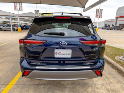 2026 Toyota Highlander Hybrid Platinum