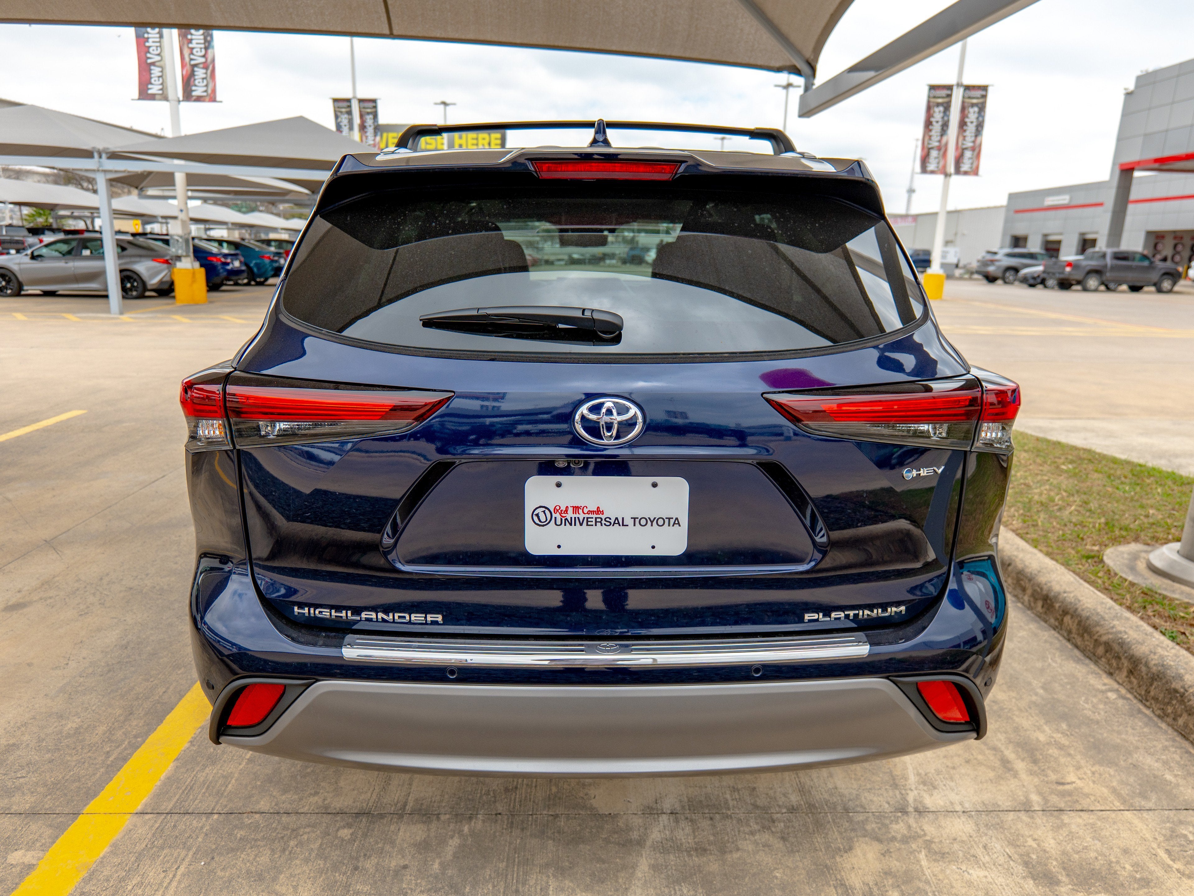 2026 Toyota Highlander Hybrid Platinum