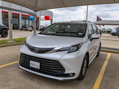 2026 Toyota Sienna XLE