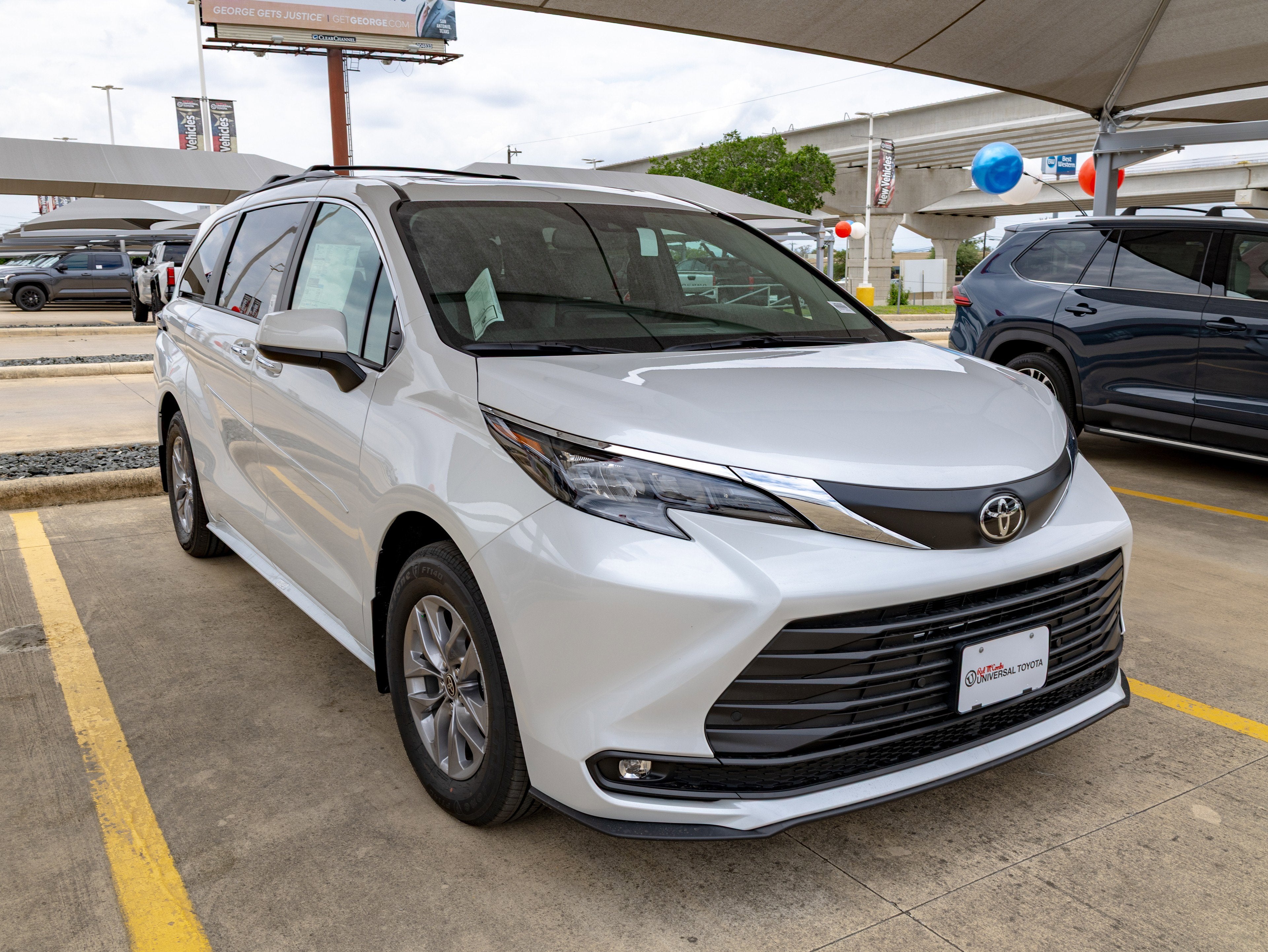 2026 Toyota Sienna XLE