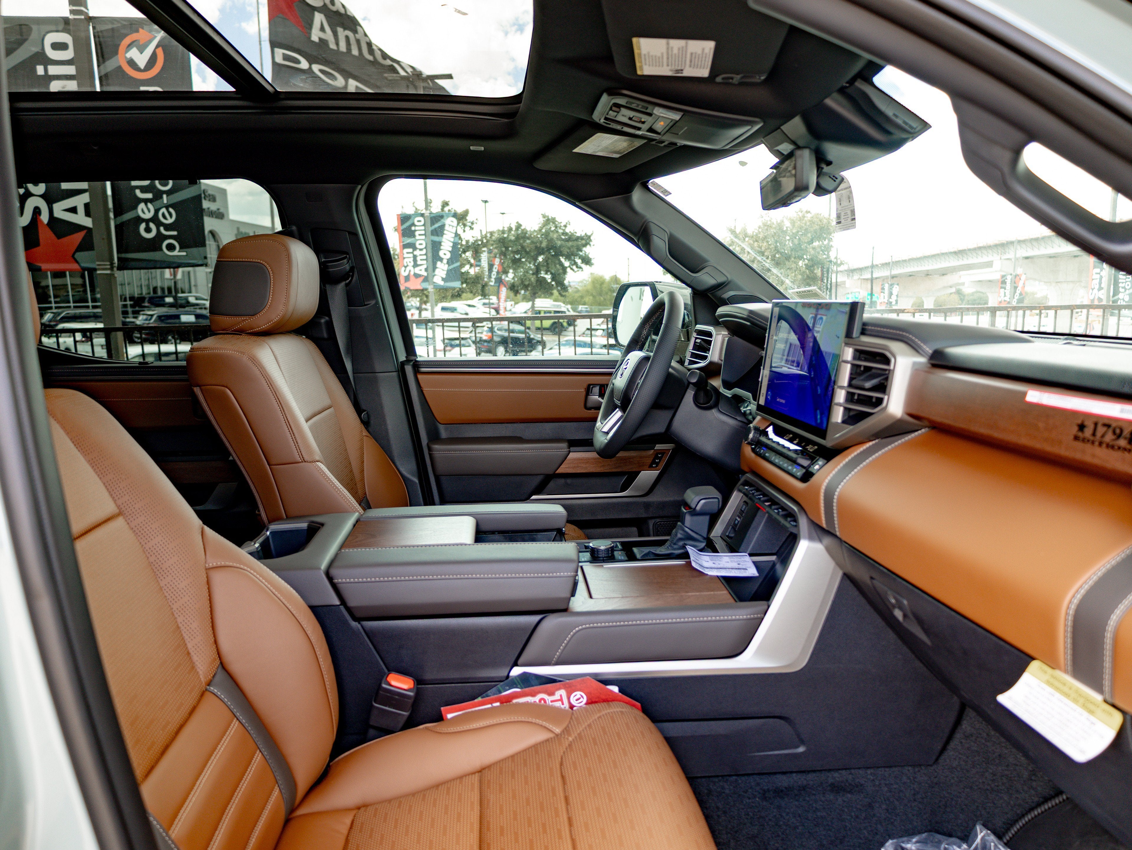 2026 Toyota Tundra 1794 Edition - Photo 32