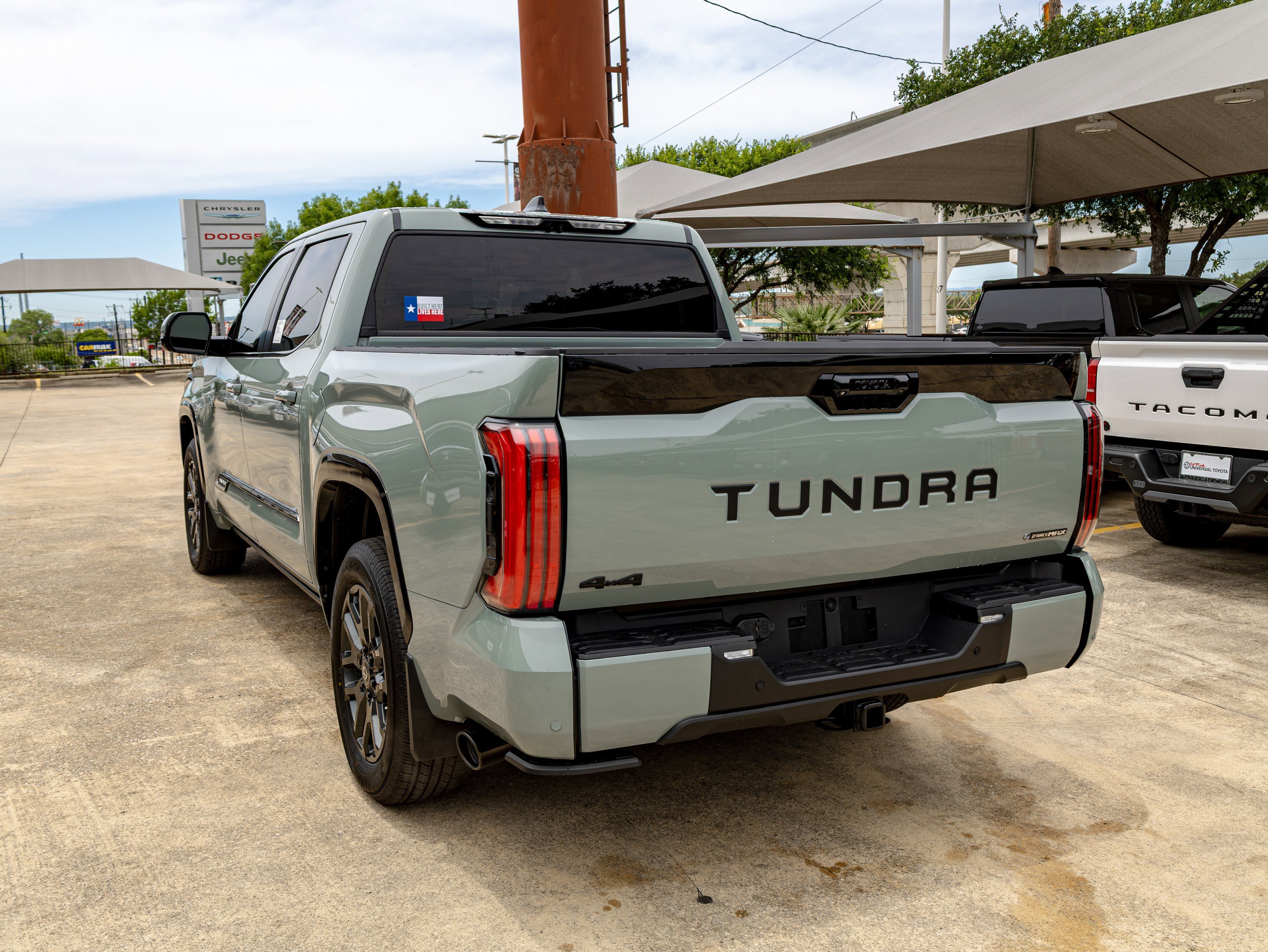 2026 Toyota Tundra i-FORCE MAX Tundra Platinum