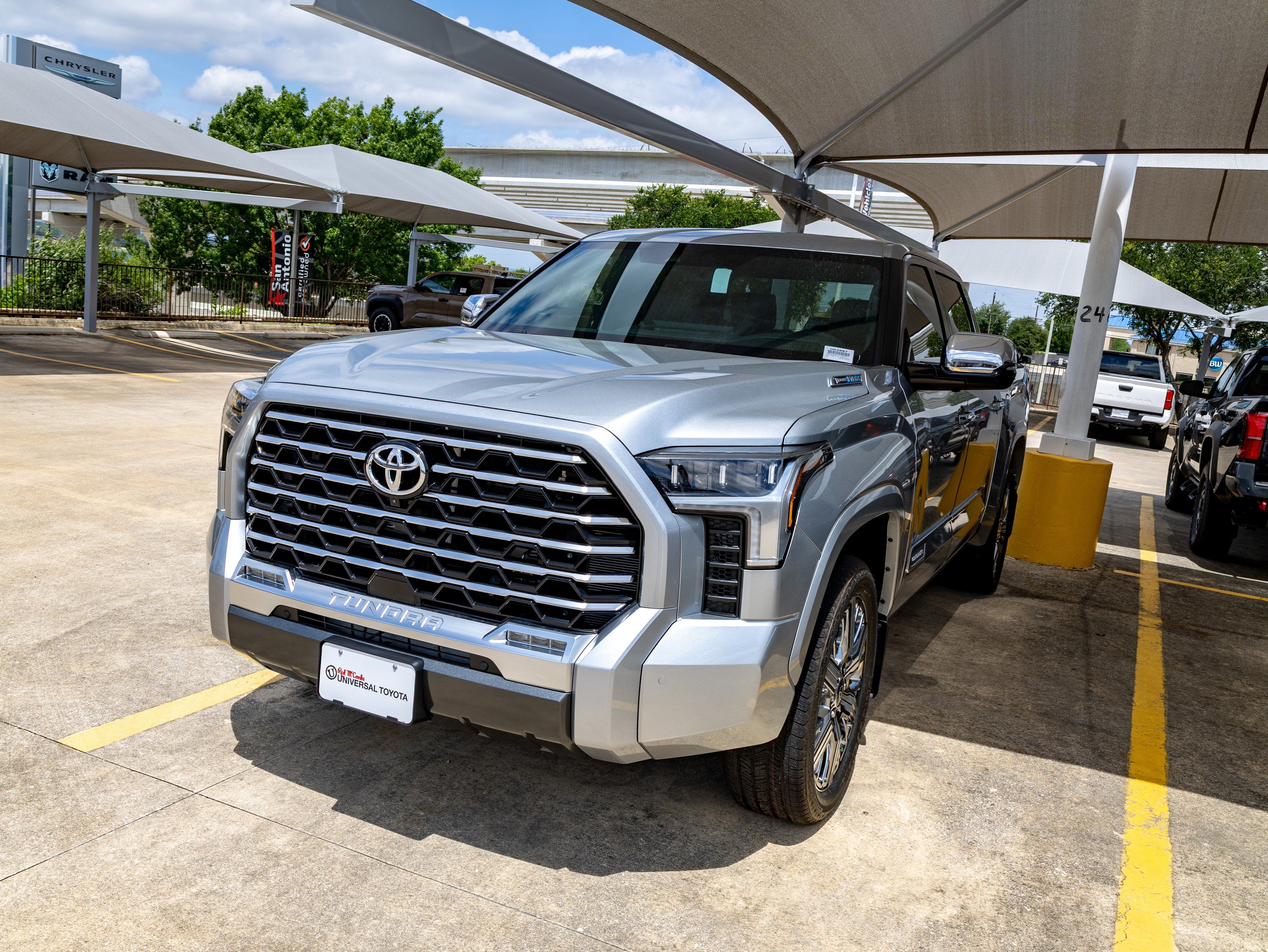 2026 Toyota Tundra i-FORCE MAX Tundra Capstone
