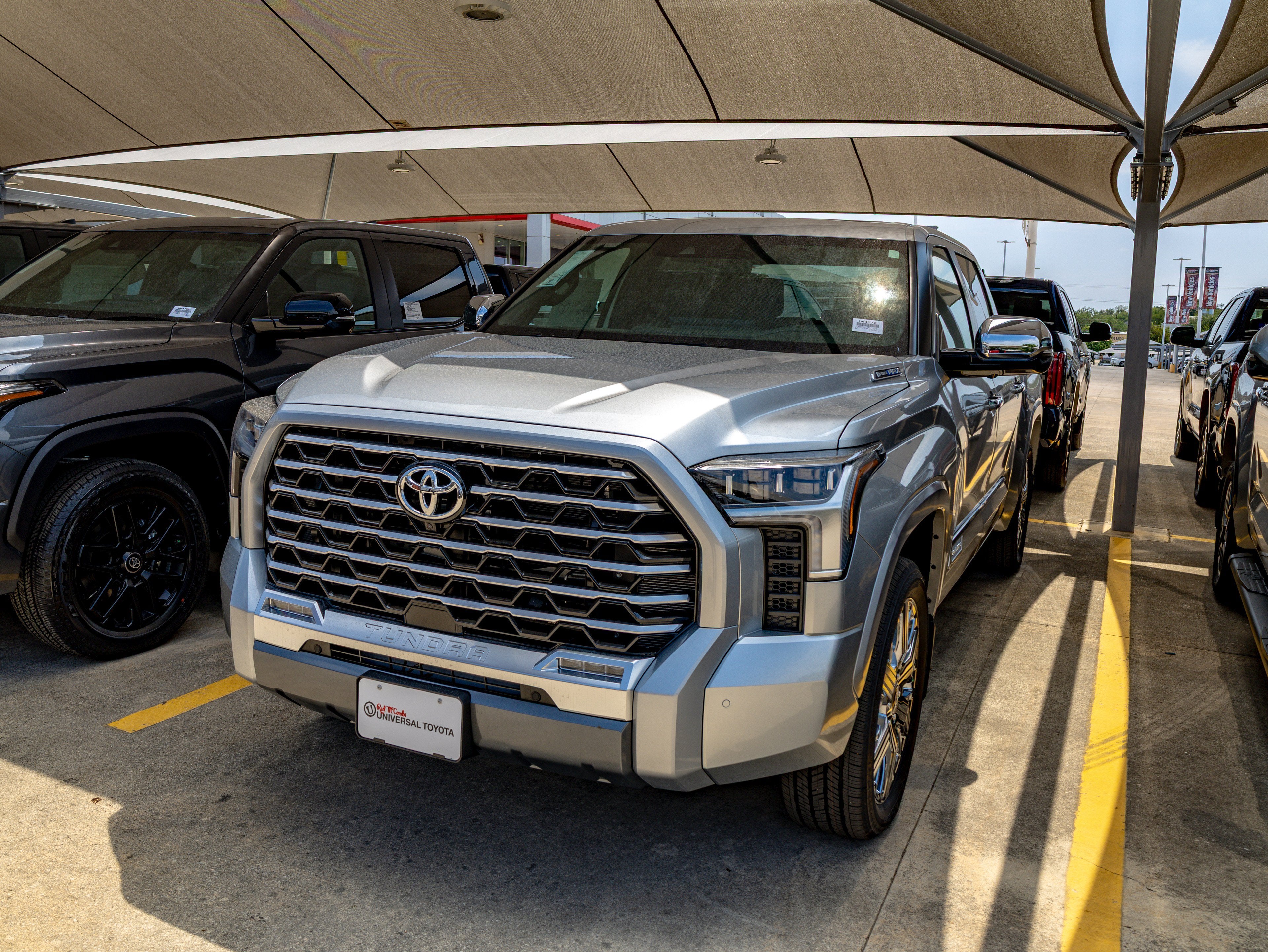 2026 Toyota Tundra i-FORCE MAX Tundra Capstone