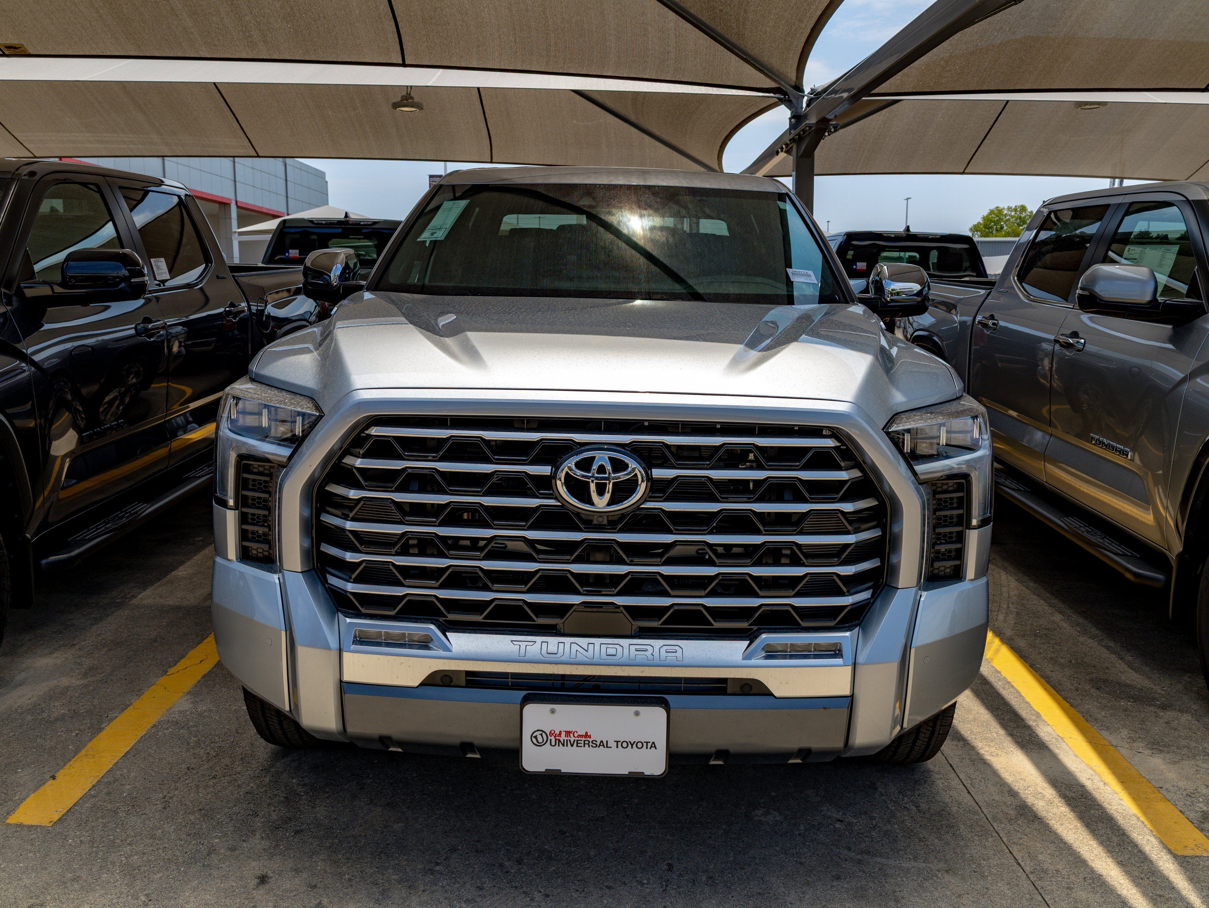2026 Toyota Tundra i-FORCE MAX Tundra Capstone