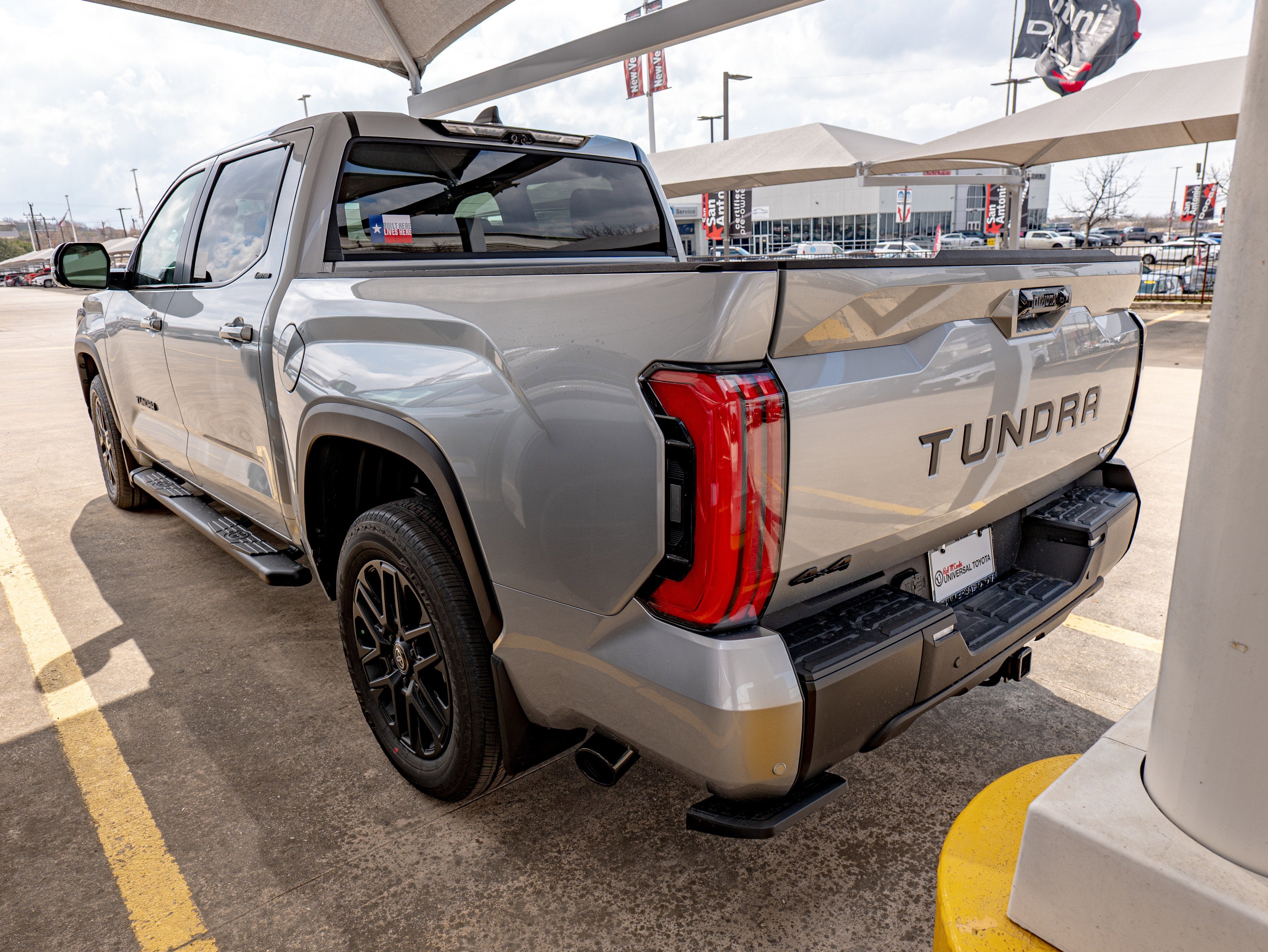 2026 Toyota Tundra i-FORCE MAX Tundra Limited