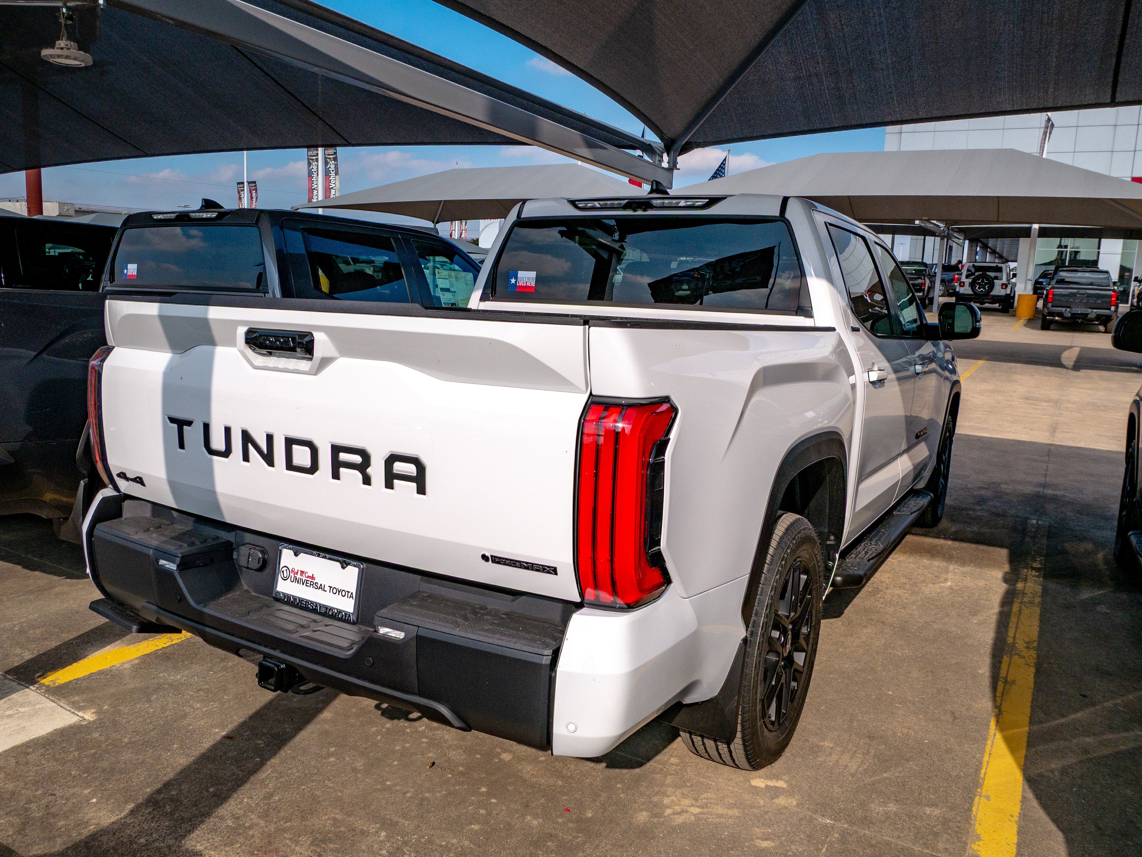 2026 Toyota Tundra i-FORCE MAX Tundra Limited