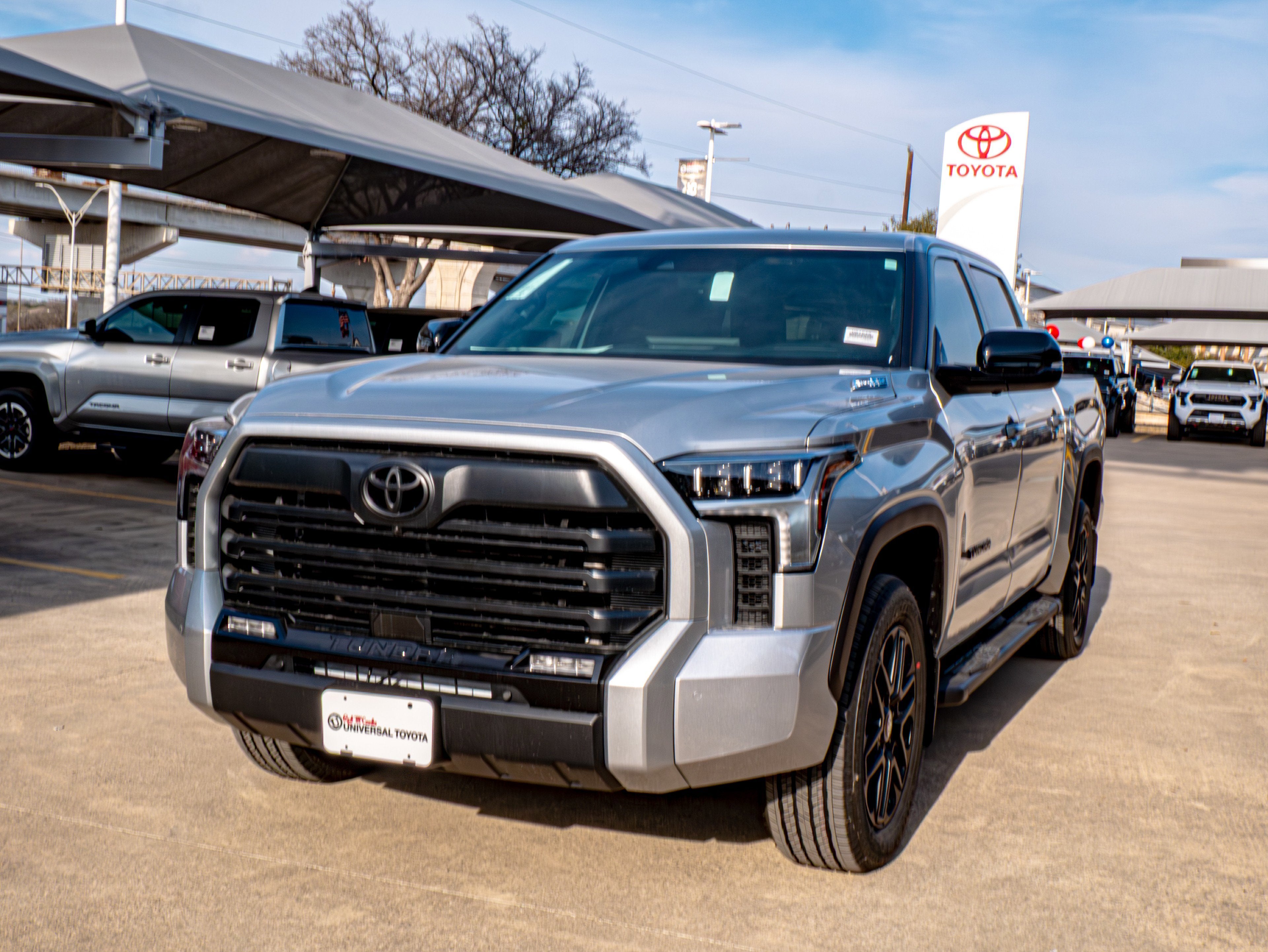 2026 Toyota Tundra i-FORCE MAX Tundra Limited