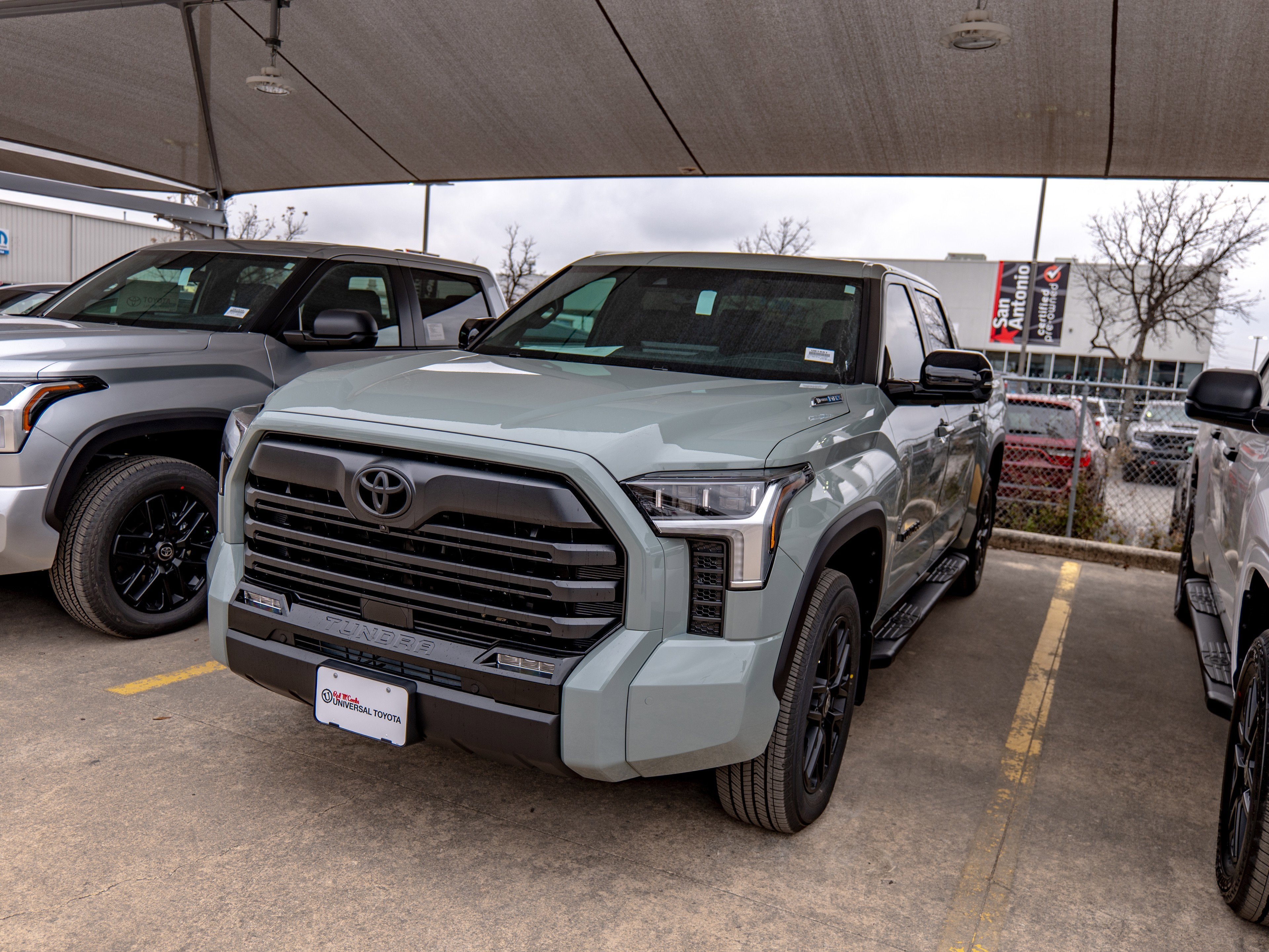 2026 Toyota Tundra i-FORCE MAX Tundra Limited
