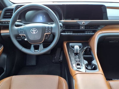 2025 Toyota Toyota Crown Signia XLE