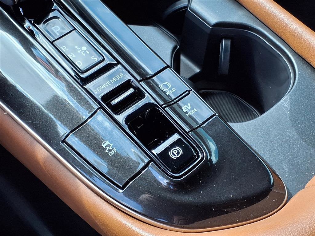 2025 Toyota Toyota Crown Signia XLE