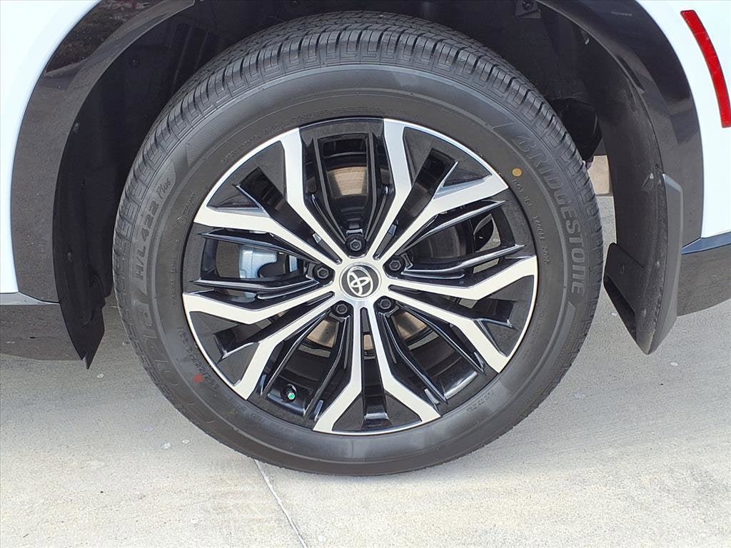 2025 Toyota Toyota Crown Signia XLE