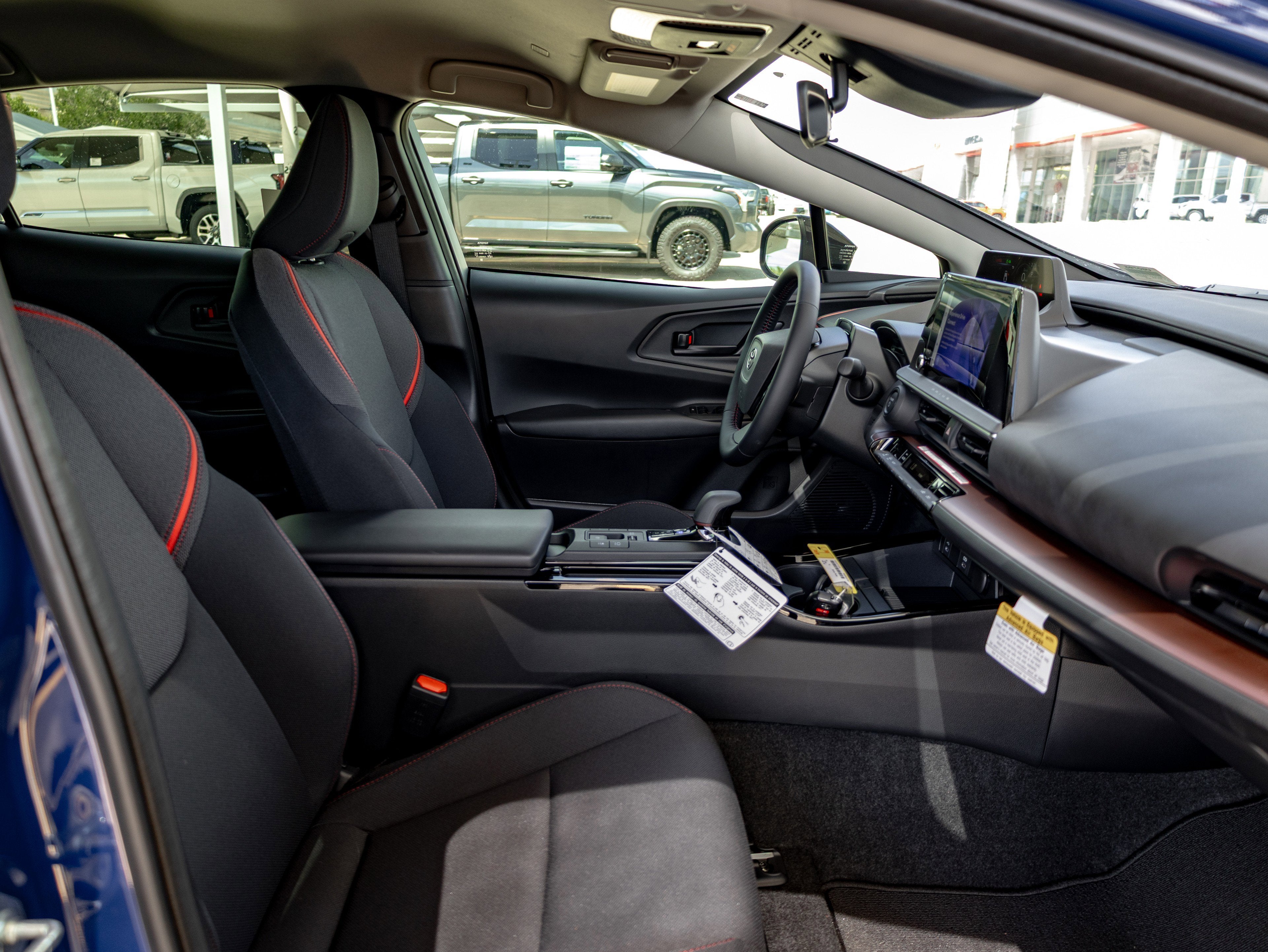 2026 Toyota Prius Plug-in Hybrid SE